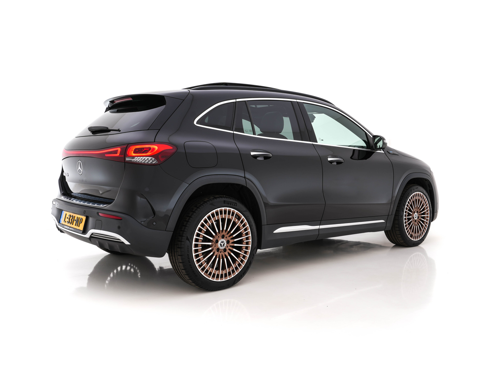 Mercedes-Benz EQA 250 Edition-1 Sport-Pack 67 kWh [ 3-Fase ] {SOH-95% } *PANO | HEAD-UP | DISTRONIC-PLUS | BURMESTER-AUDIO | WIDE-SCREEN-DIGI-COCKPIT | FULL-LED | FUFLL-LEATHER | MEMORY-PACK | TOP-VIEW | NAVI-FULLMAP | DAB+ | KEYLESS | HEATED-SPORTSEAT