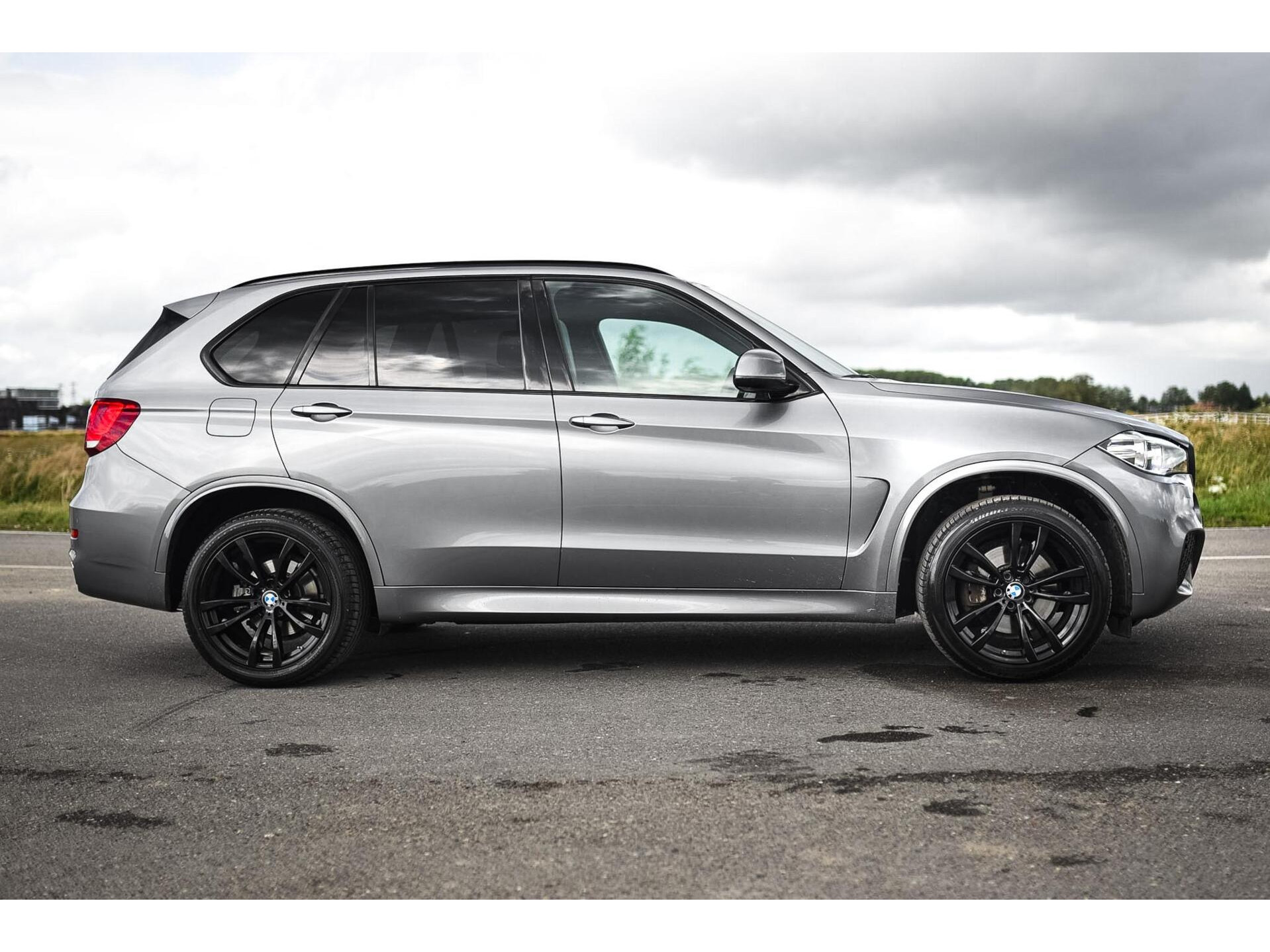 BMW X5 40e M Sport Pano HUD Harman Kardon Trekhaak 360° LED