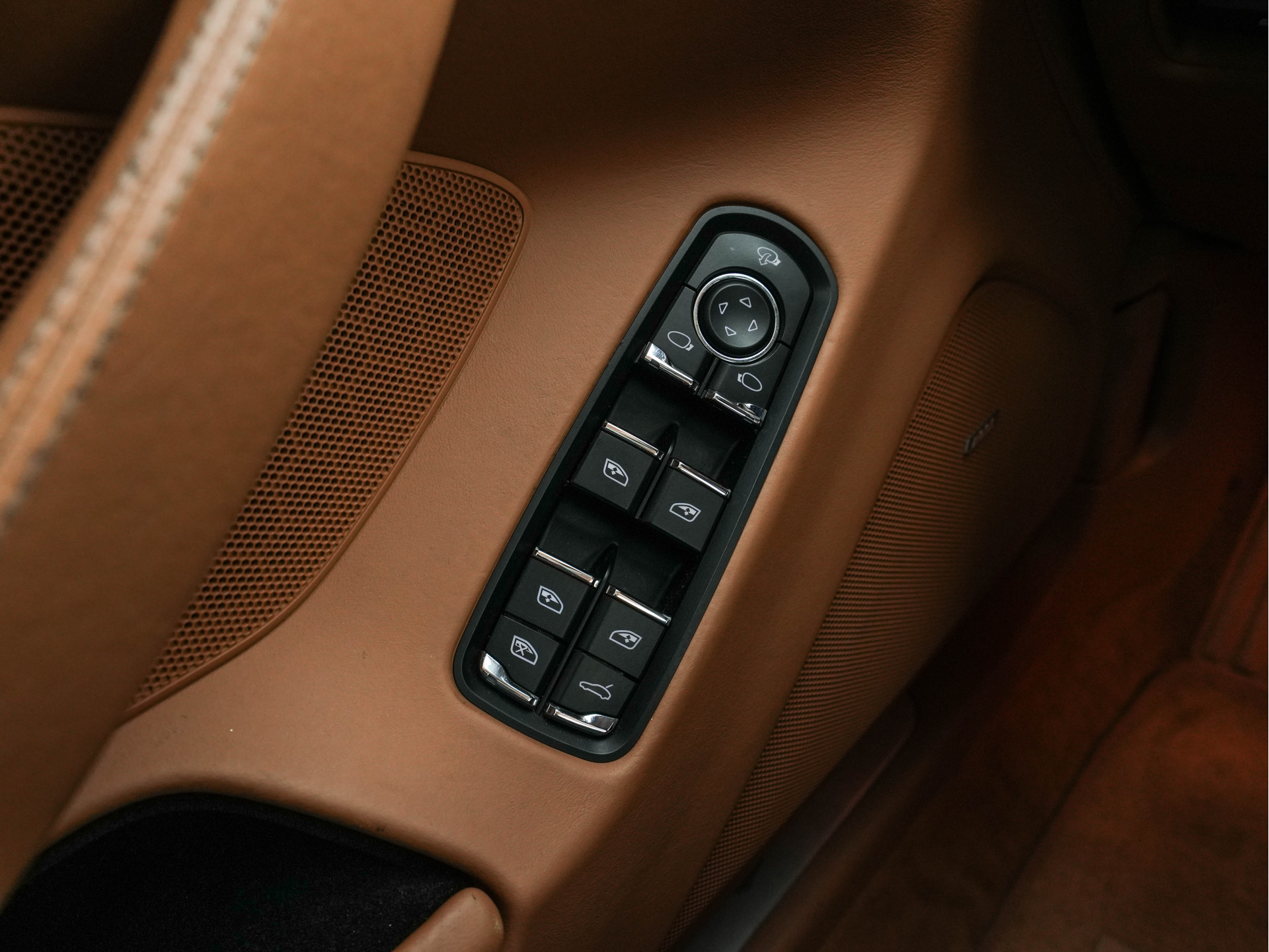 Porsche Panamera 4.8 Turbo AWD *PANO | ADAPTIVE-CRUISE | SPORT-CHRONO-PACK | FULL-LEATHER | XENON | AIR-SUSPENSION | MEMORY-PACK | BOSE-SOUND | SPORT-SEATS | KEYLESS | CAMERA | NAVI-FULLMAP | SHIFT-PADDLES |  20''ALU *