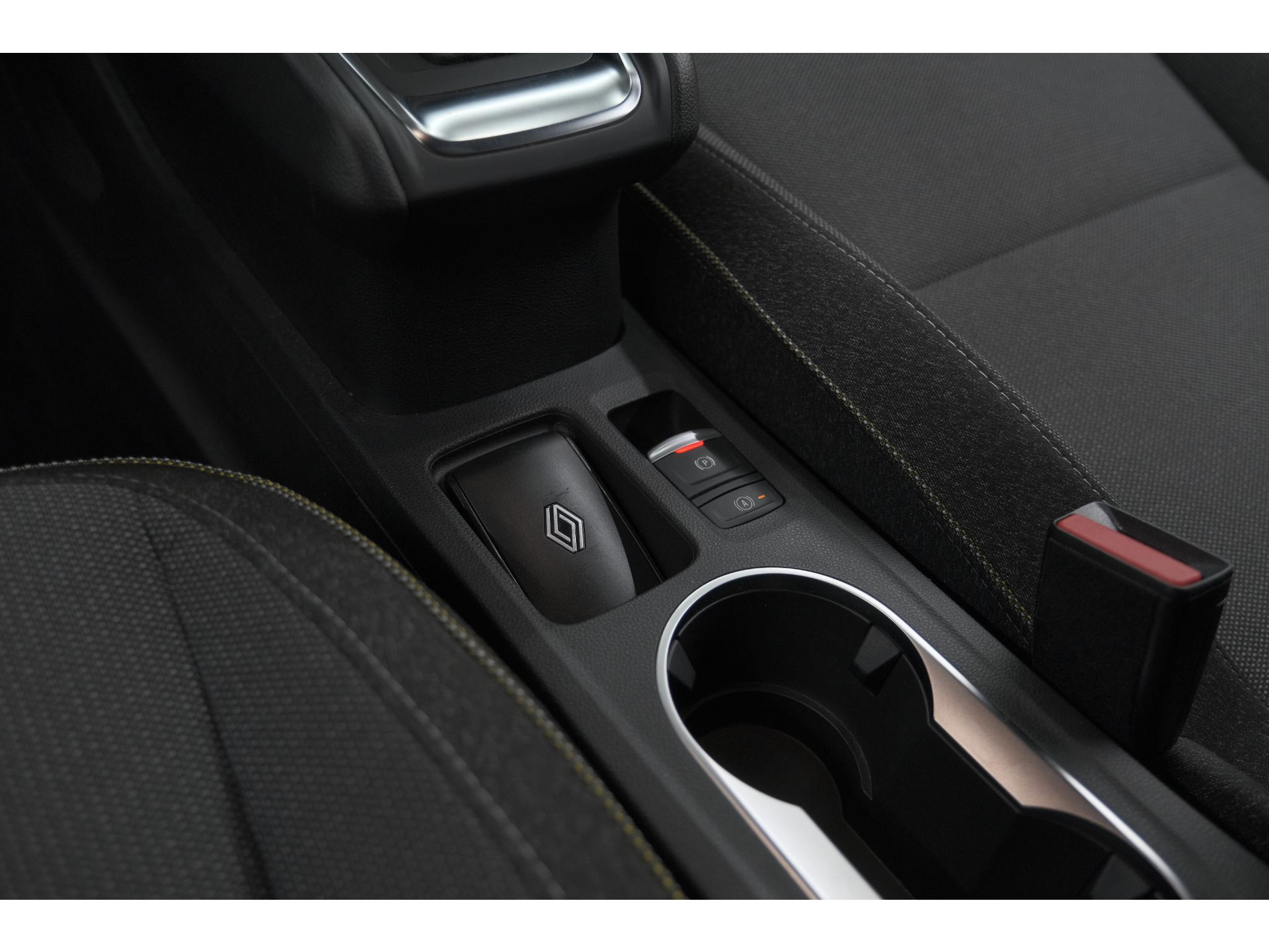 Renault Captur Mild Hybrid 160 EDC Techno | Camera | Navigatie | Apple Carplay | Pack Full Screen