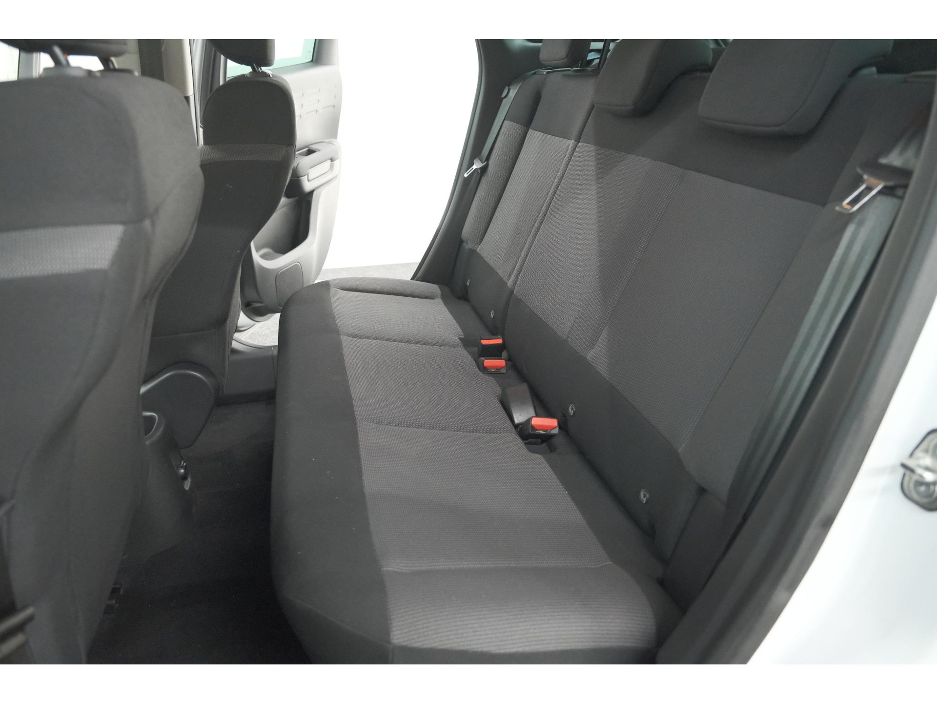 Citroen C3 Aircross PureTech 110 Feel | Navigatie | Parkeersensoren | Climate Control | Apple Carplay