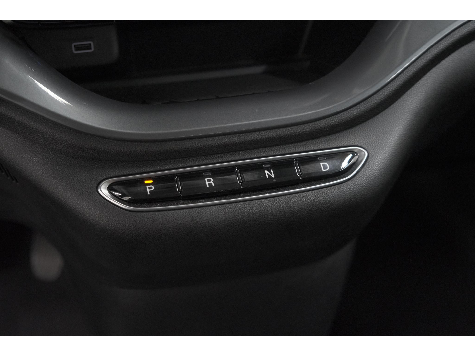 Fiat 500 Urban 42 kWh | 96,9% SOH | 3 Fase Laadfunctie | Camera | Apple Carplay | Parkeersensoren