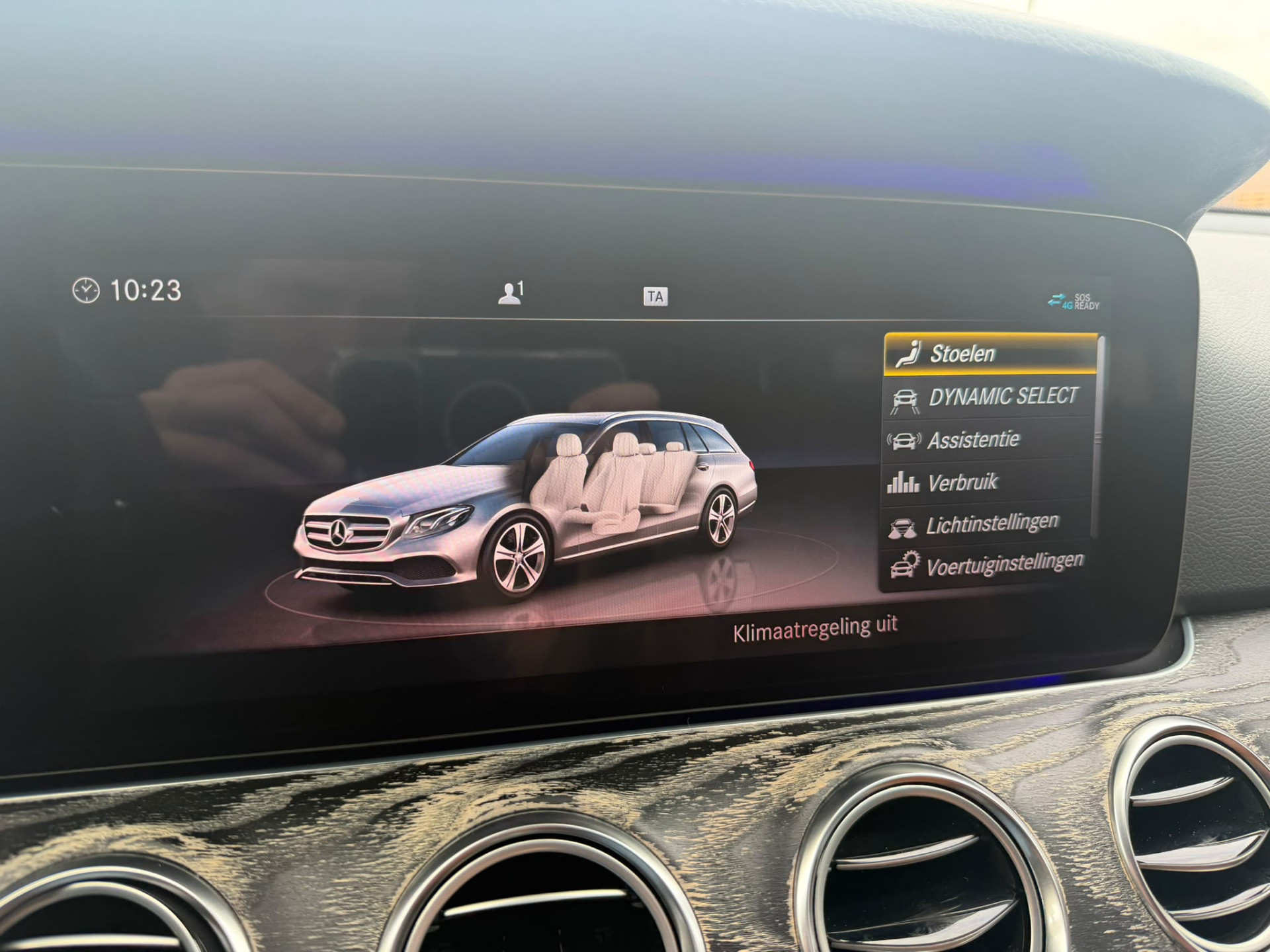 Mercedes-Benz E-klasse Estate 200 Premium 3/6/12 MND GARANTIE  | AUTOMAAT | NIEUWE APK | LEDER | PDC | NAVI | CRUISE |