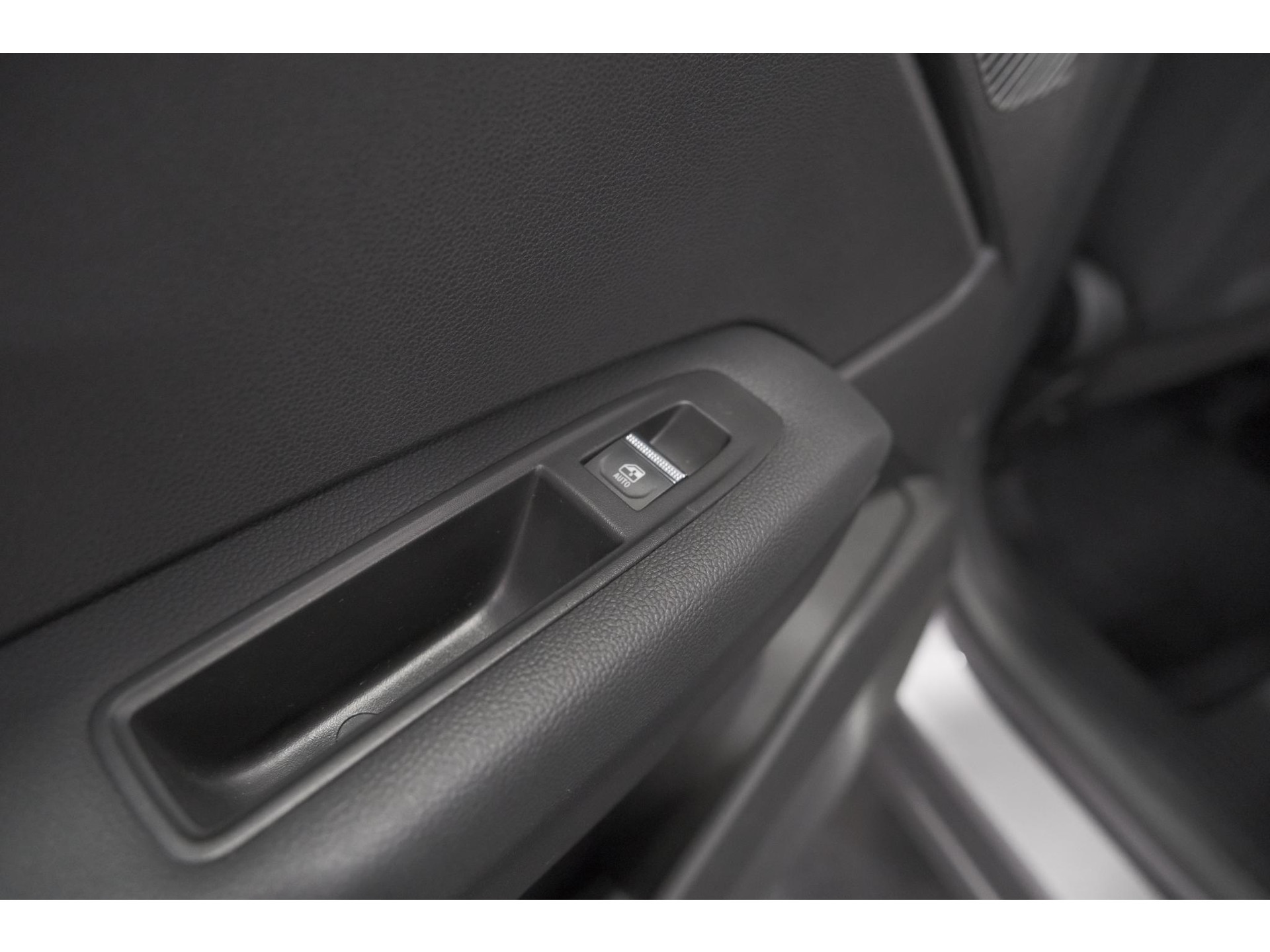 Renault Captur 1.6 E-Tech full hybrid 145 techno | Camera | Navigatie | Apple Carplay | Parkeersensoren