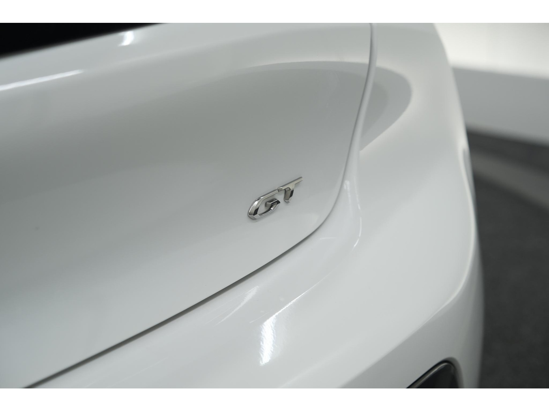 Peugeot 208 PureTech 100 GT | Camera | Navigatie | Sfeerverlichting | Apple Carplay | Parkeersensoren