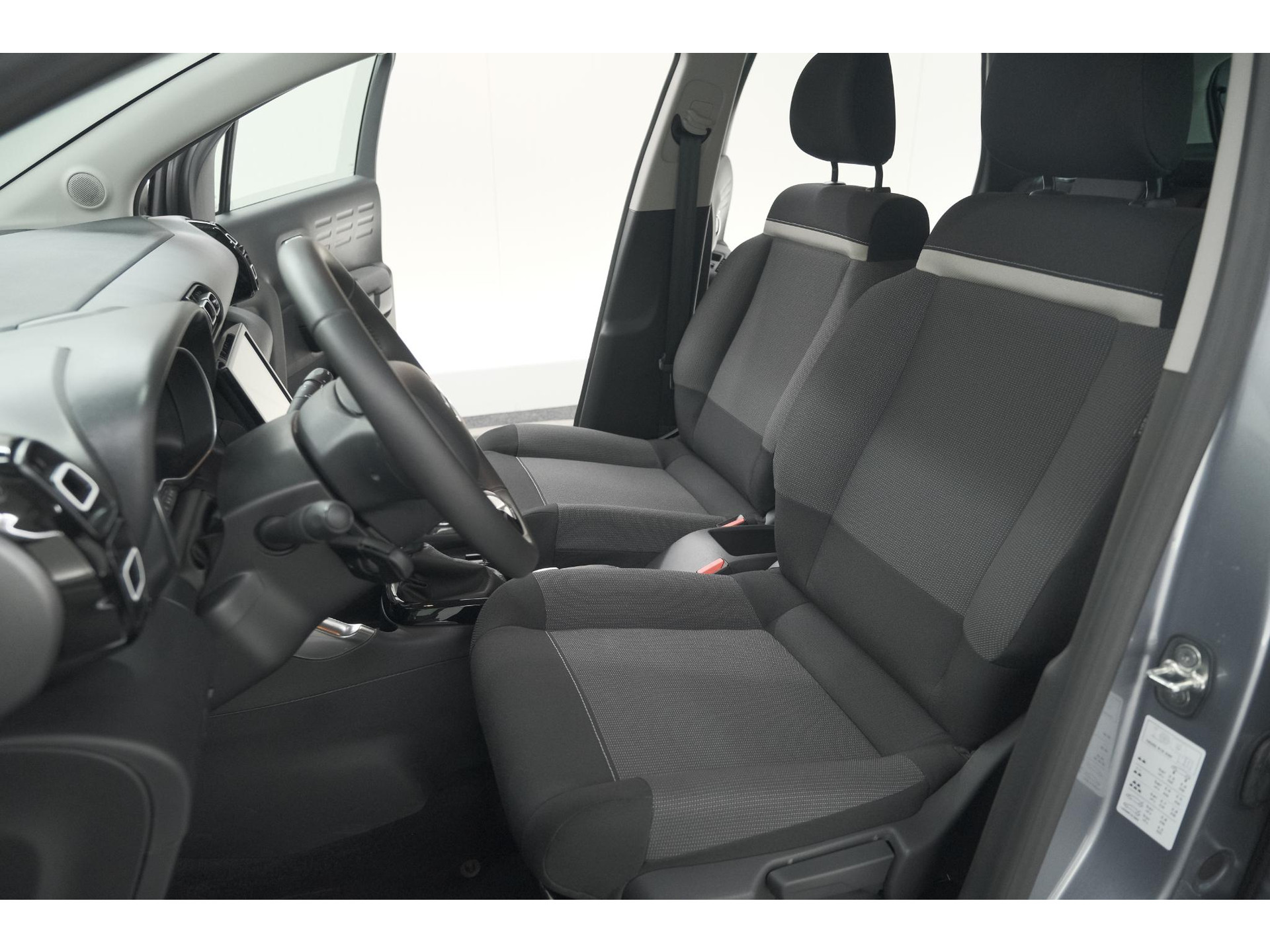Citroen C3 Aircross PureTech 130 EAT6 Max | Allseason Banden | Parkeersensoren | Navigatie | Apple Carplay