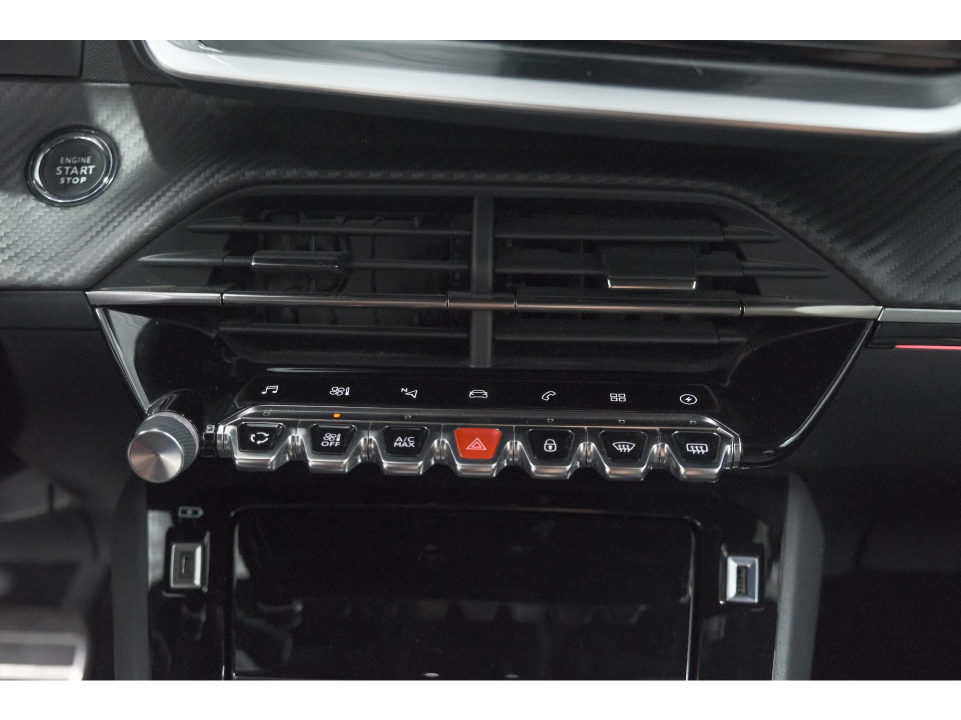 Peugeot e-208 EV GT 50 kWh | 93,7% SOH | Black Pack | Dodehoekdetectie | Camera | Apple Carplay