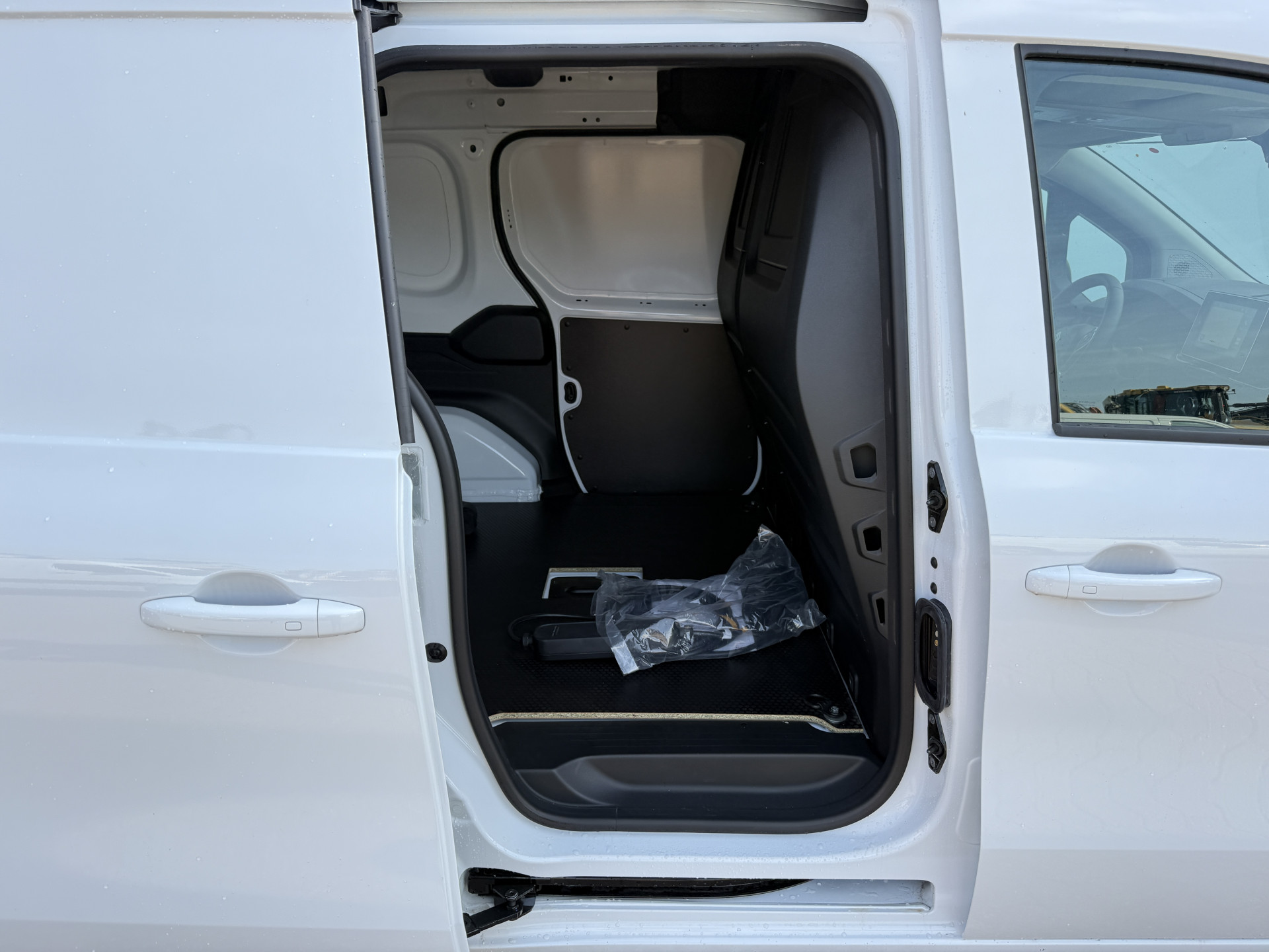 Renault Kangoo e-Tech 45kWh 122PK Nieuw! Elektrisch 300km WLTP Dubbele Schuifdeur LED Airco Carplay Cruise Control Camera Parkeersensoren v+a