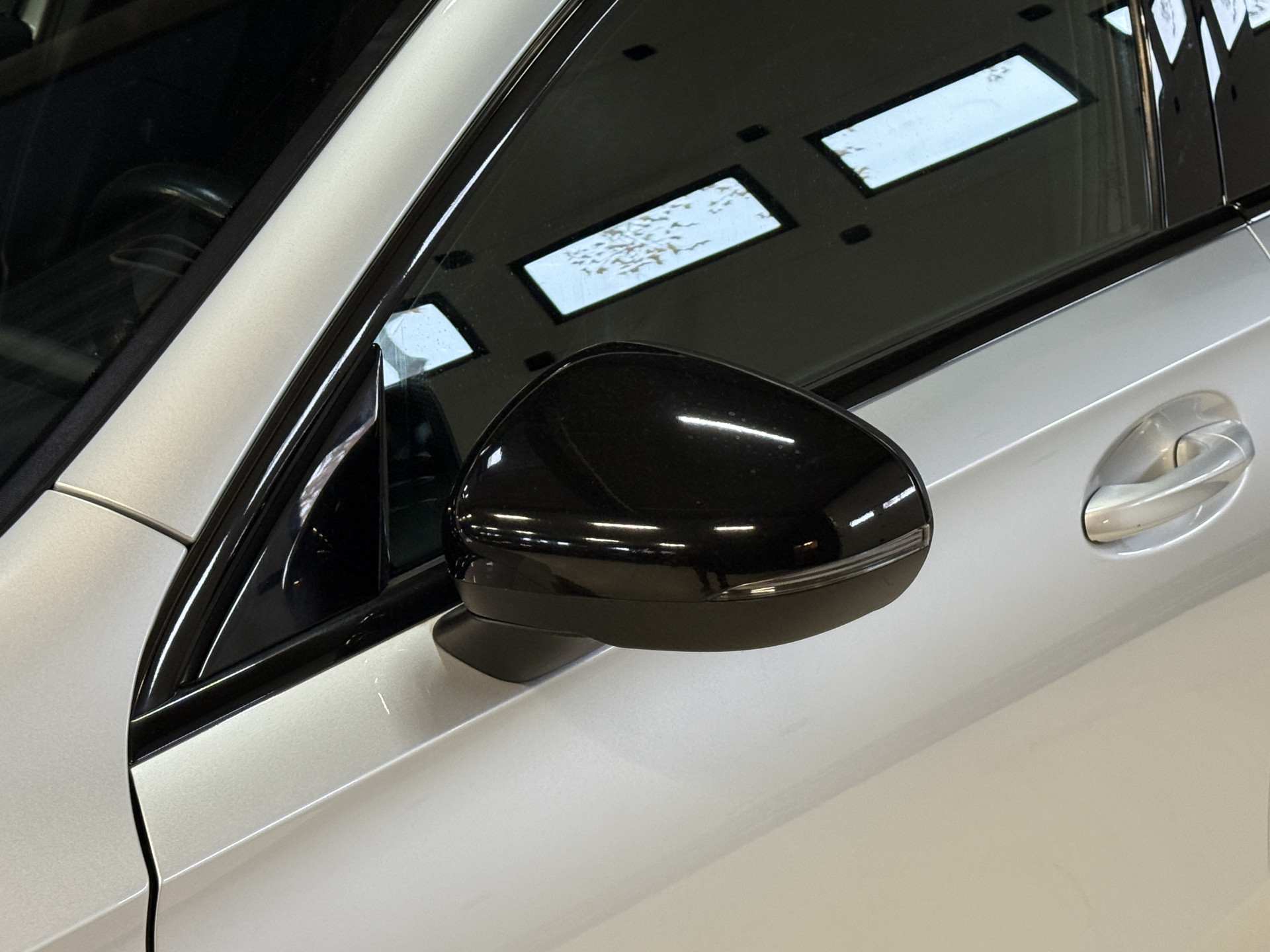 Mercedes-Benz A-klasse 220 4MATIC Premium | Panoramadak | Sfeerverlichting | Camera