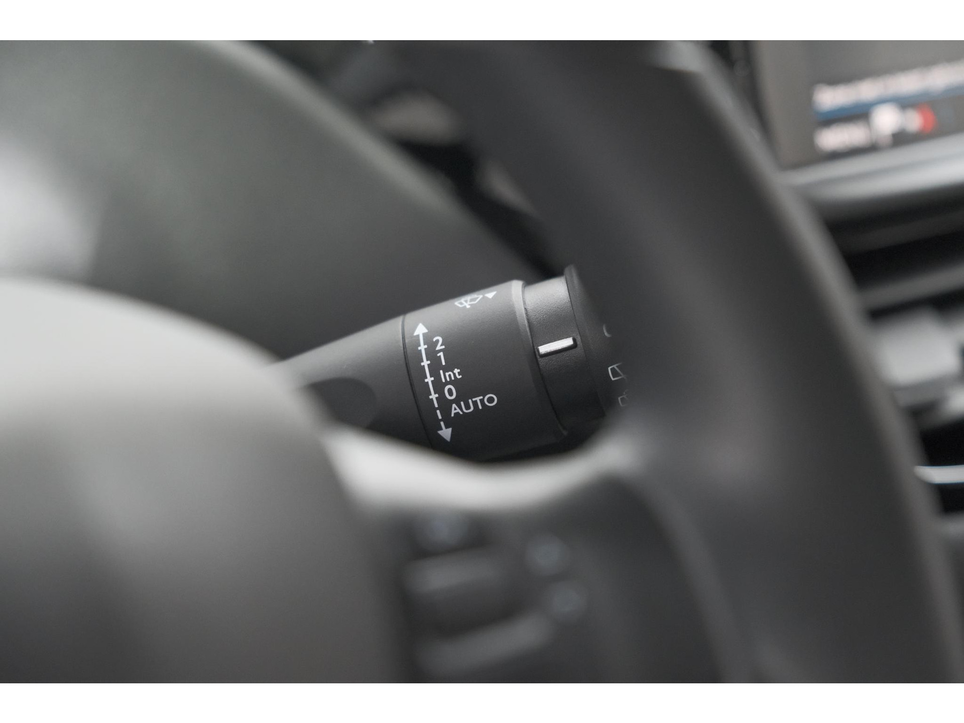 Peugeot 208 PureTech 82 Signature | Parkeersensoren | Apple Carplay | Pack Connect | Armsteun