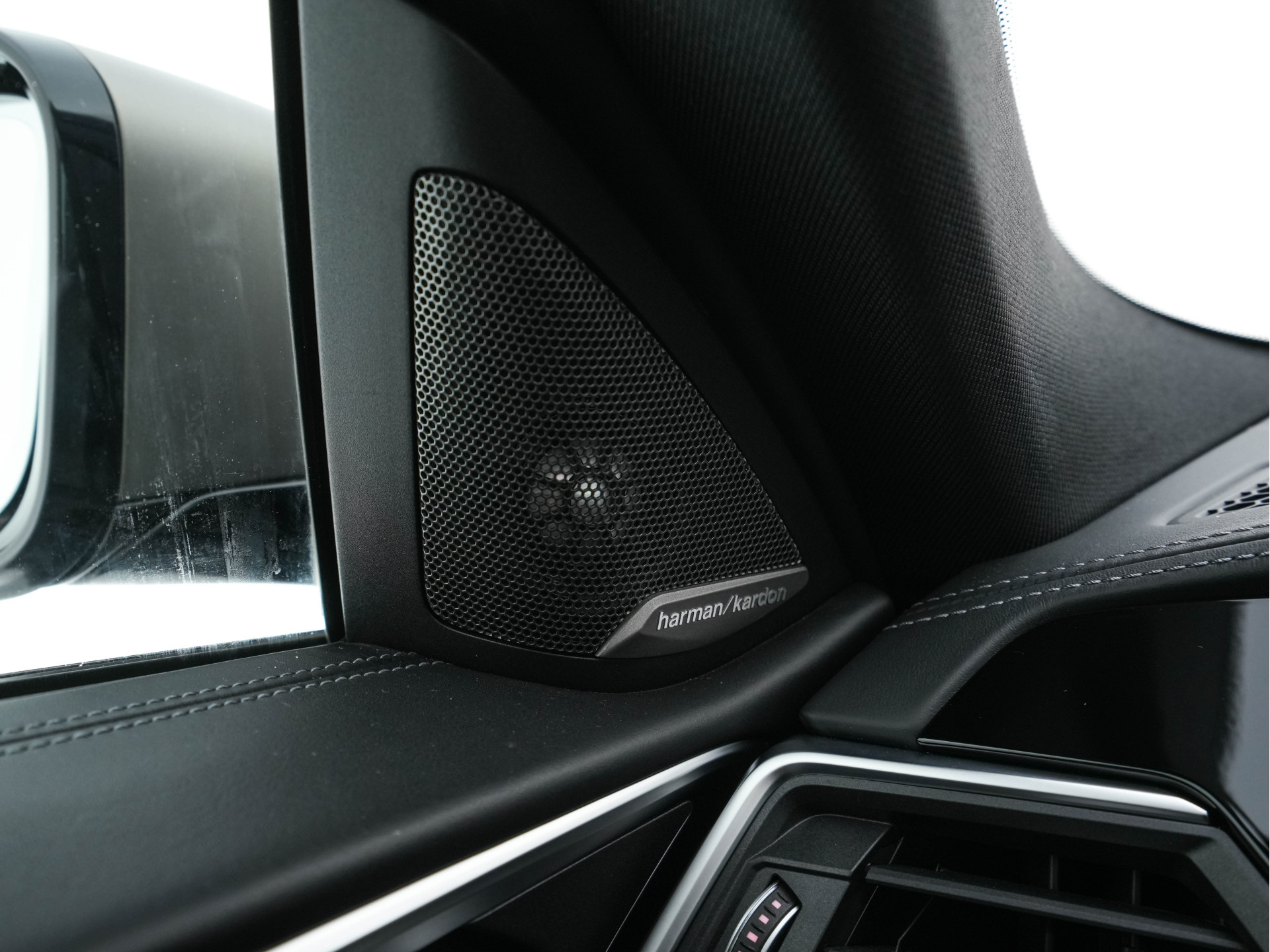 BMW 4-serie Coupé M440i xDrive High Executive Aut. *PANO | LEATHER | HARMAN/KARDON | HEAD-UP | LASER-LED | ADAPTIVE-CRUISE | TOPVIEW | MEMORY-PACK | KEYLESS | HEATED-SPORTSEATS | DAB+ | DIGI-COCKPIT | SHIFTPADDLES | TOWBAR | 19''ALU*