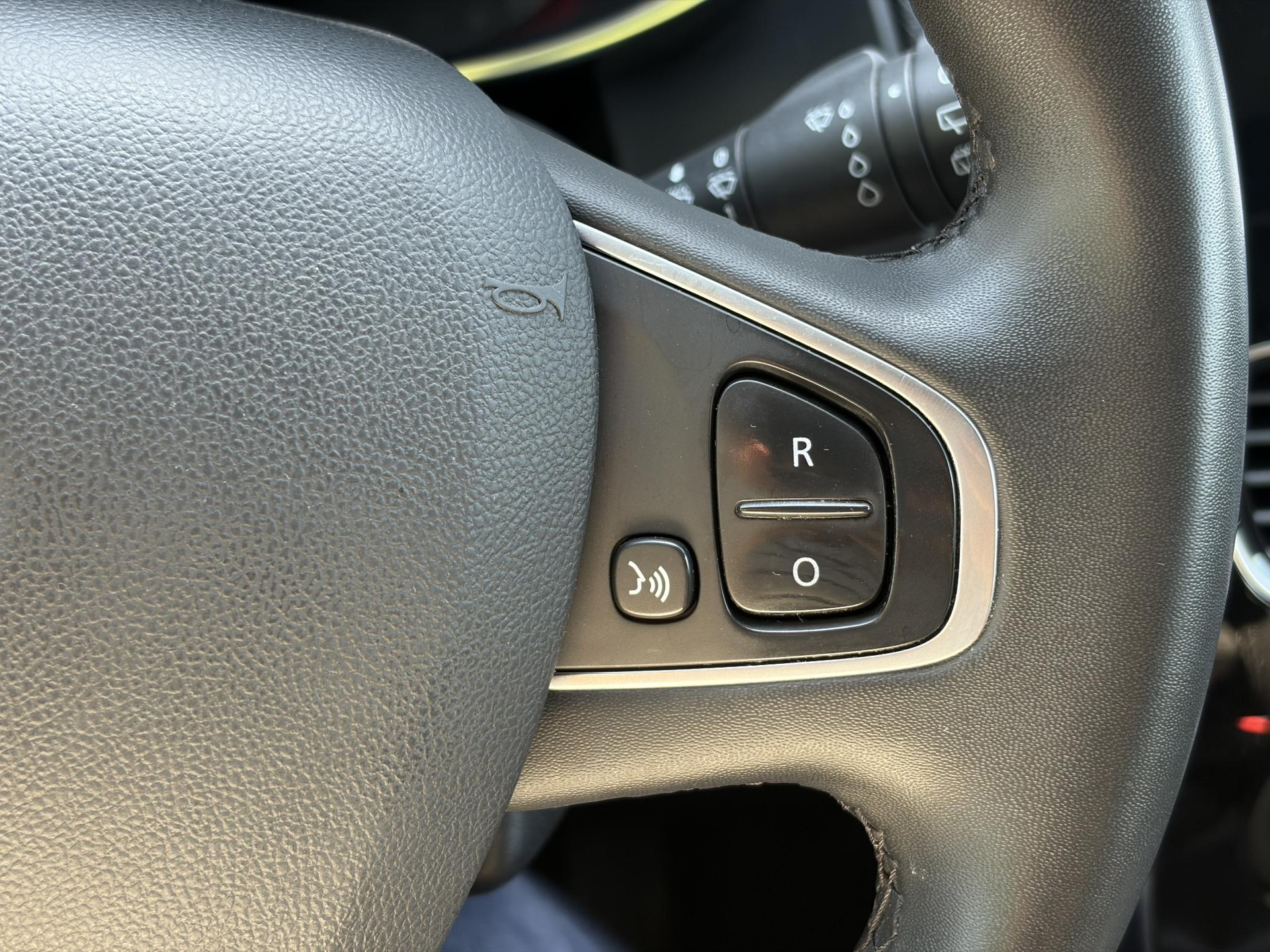Renault Clio 0.9 TCe Limited Trekhaak,Navi,Keyless,Airco,Cruise,Pdc,Lm velgen,N.A.P,Apk tot 11-2026