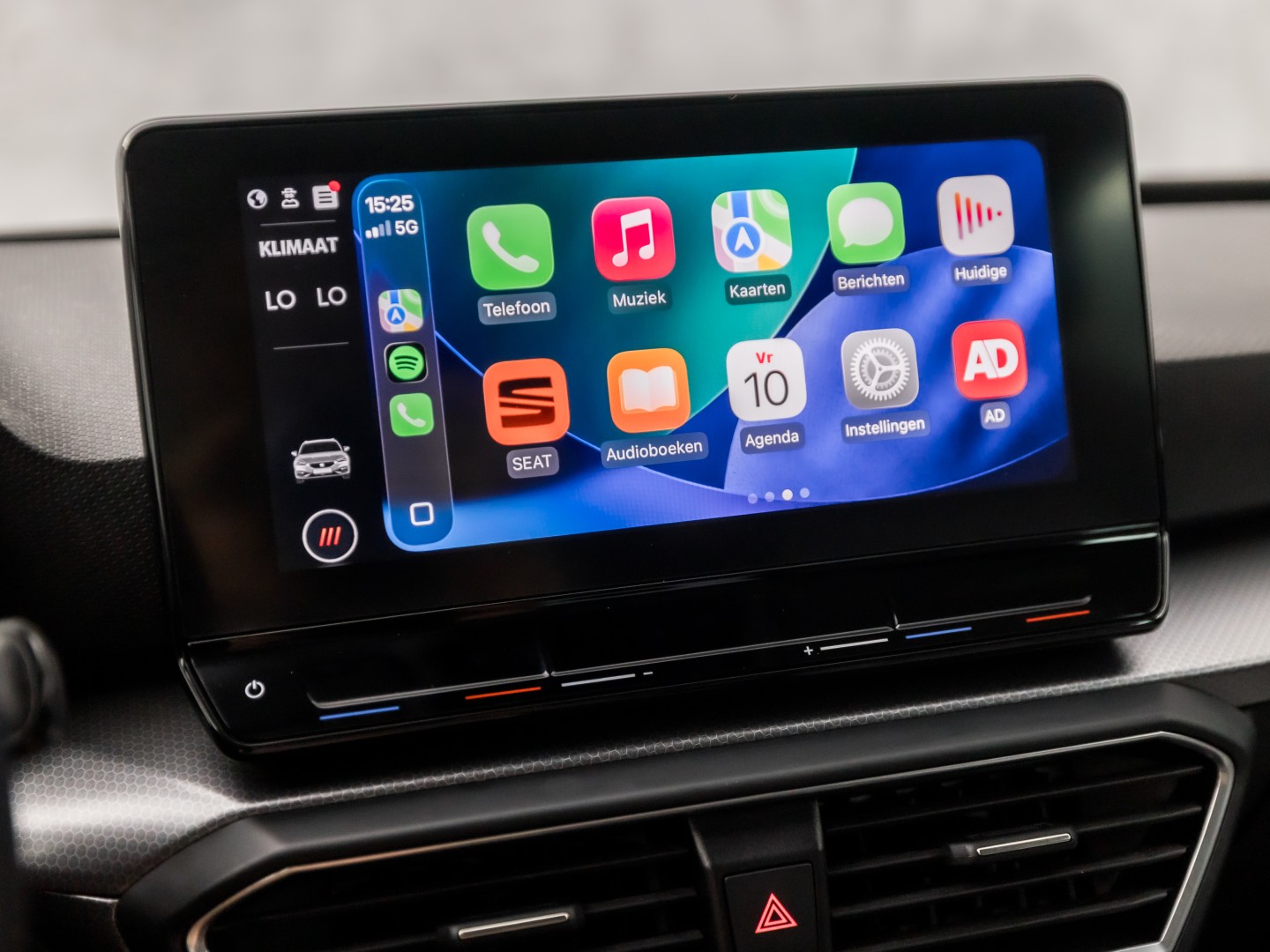 SEAT Leon 1.5 TSI Sport (4 CILINDER, APPLE CARPLAY, GROOT NAVI, CAMERA, GETINT GLAS, SPORTSTOELEN, ADAPTIVE CRUISE, KEYLESS, NIEUWSTAAT)