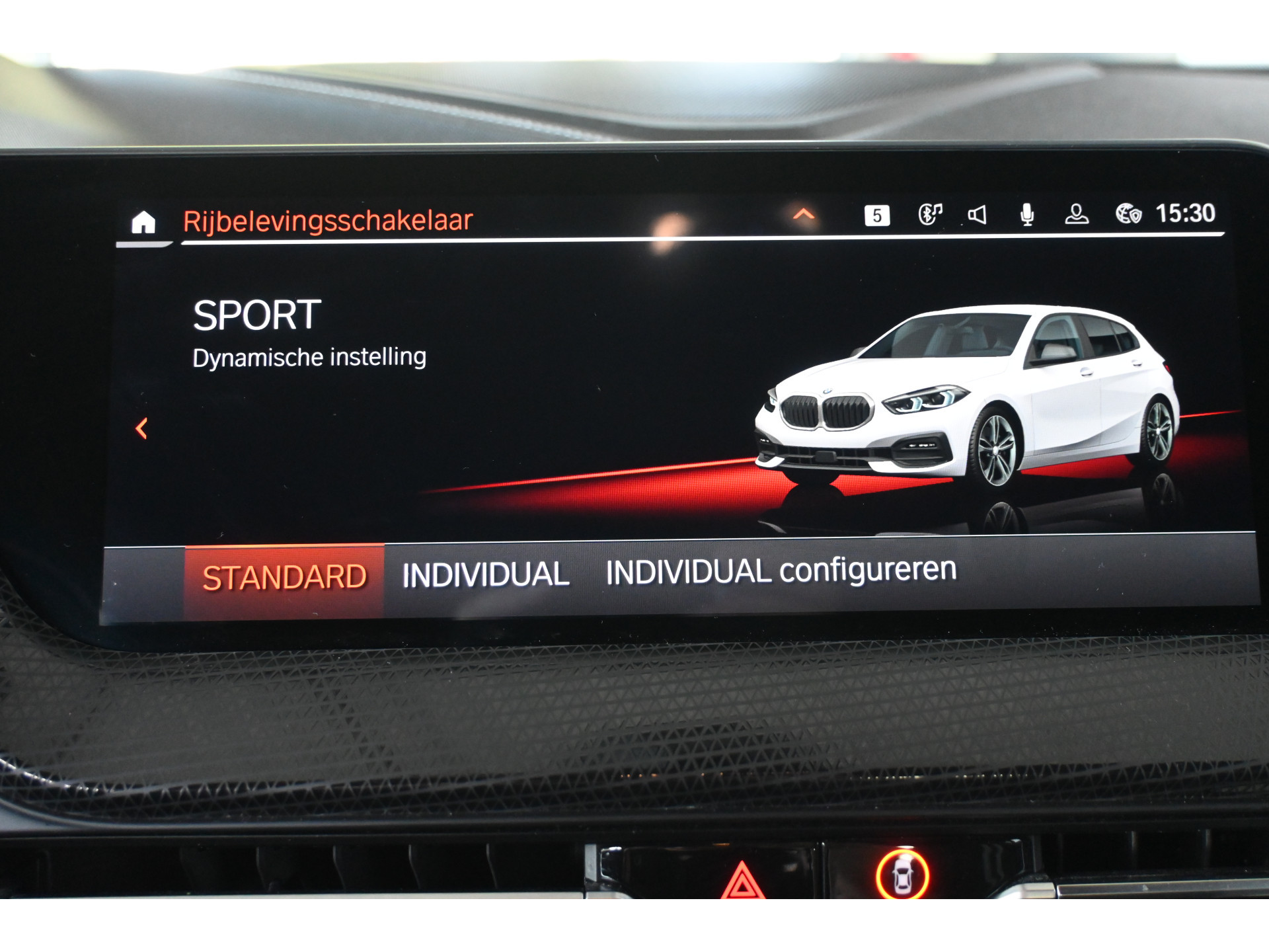 BMW 1-serie 118i High Executive Automaat Clima Virtual Cockpit LED Stoelverwarming CarPlay 100% Onderhouden! Inruil mogelijk!