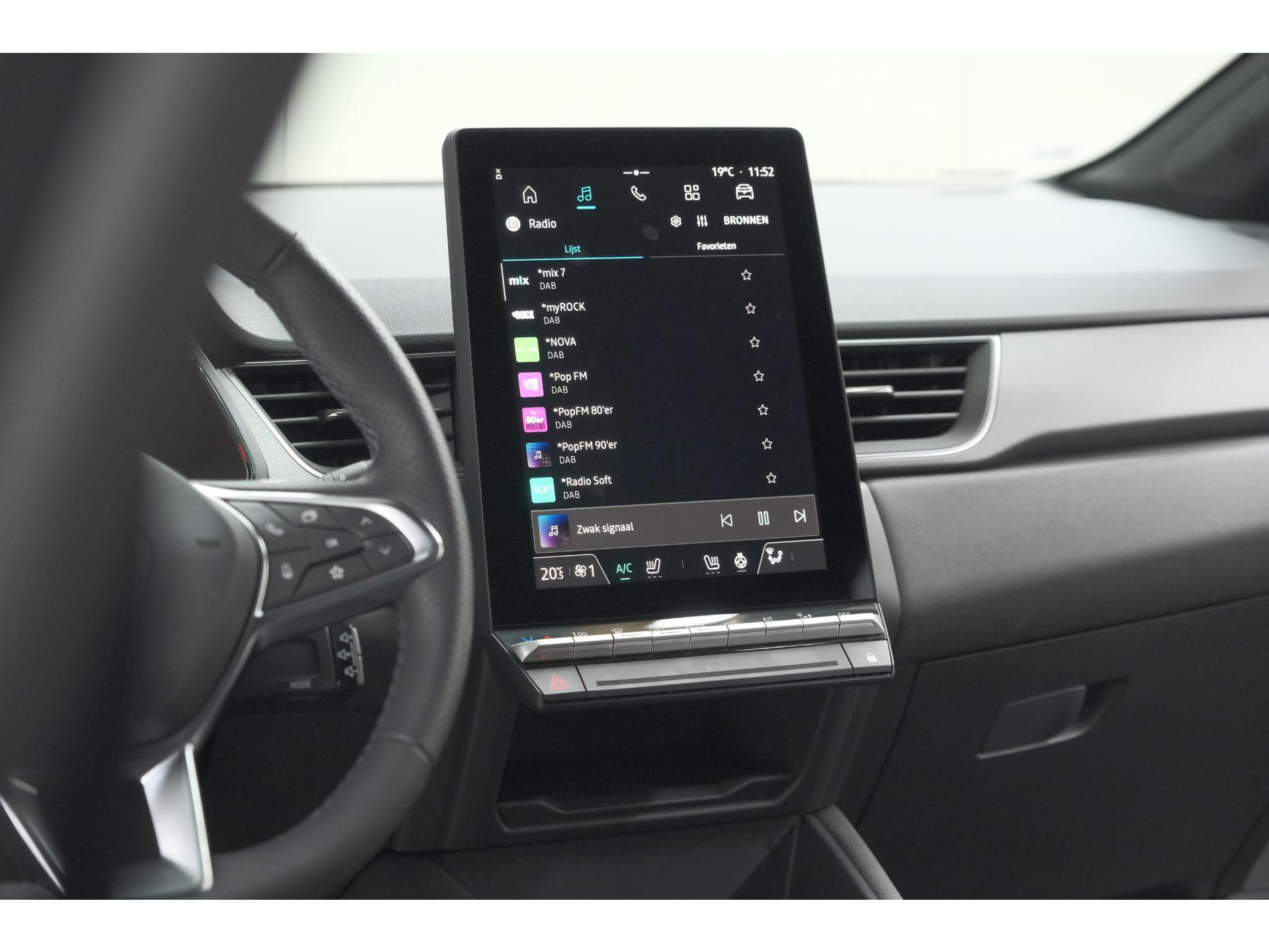 Renault Captur Mild Hybrid 160 EDC Techno | Pack Winter | Camera | Adaptieve Cruise Control | Apple Carplay