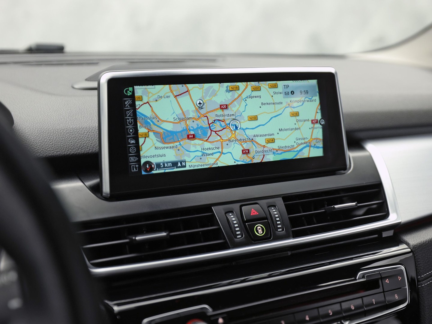 BMW 2 Serie 225xe Sport High Executive xDrive 225Pk Automaat (GROOT NAVI, SOH 89,7%, HEAD-UP DISPLAY, LEDER, STOELVERWARMING, SPORTSTOELEN, PARKEERSENSOREN, NIEUWE APK, NIEUWSTAAT)