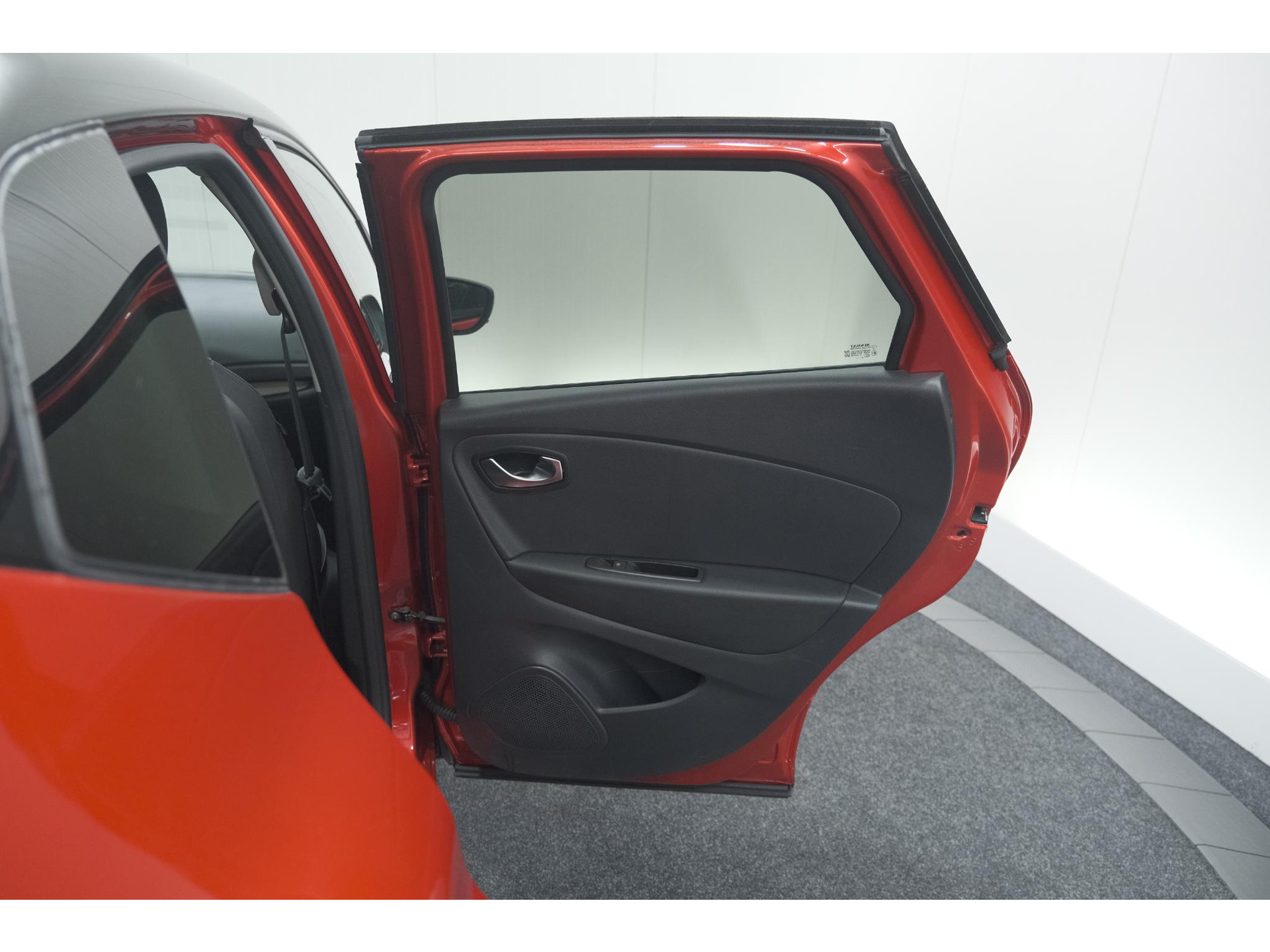 Renault Captur TCe 90 Intens | Trekhaak | Camera | Dodehoekdetectie | Navigatie