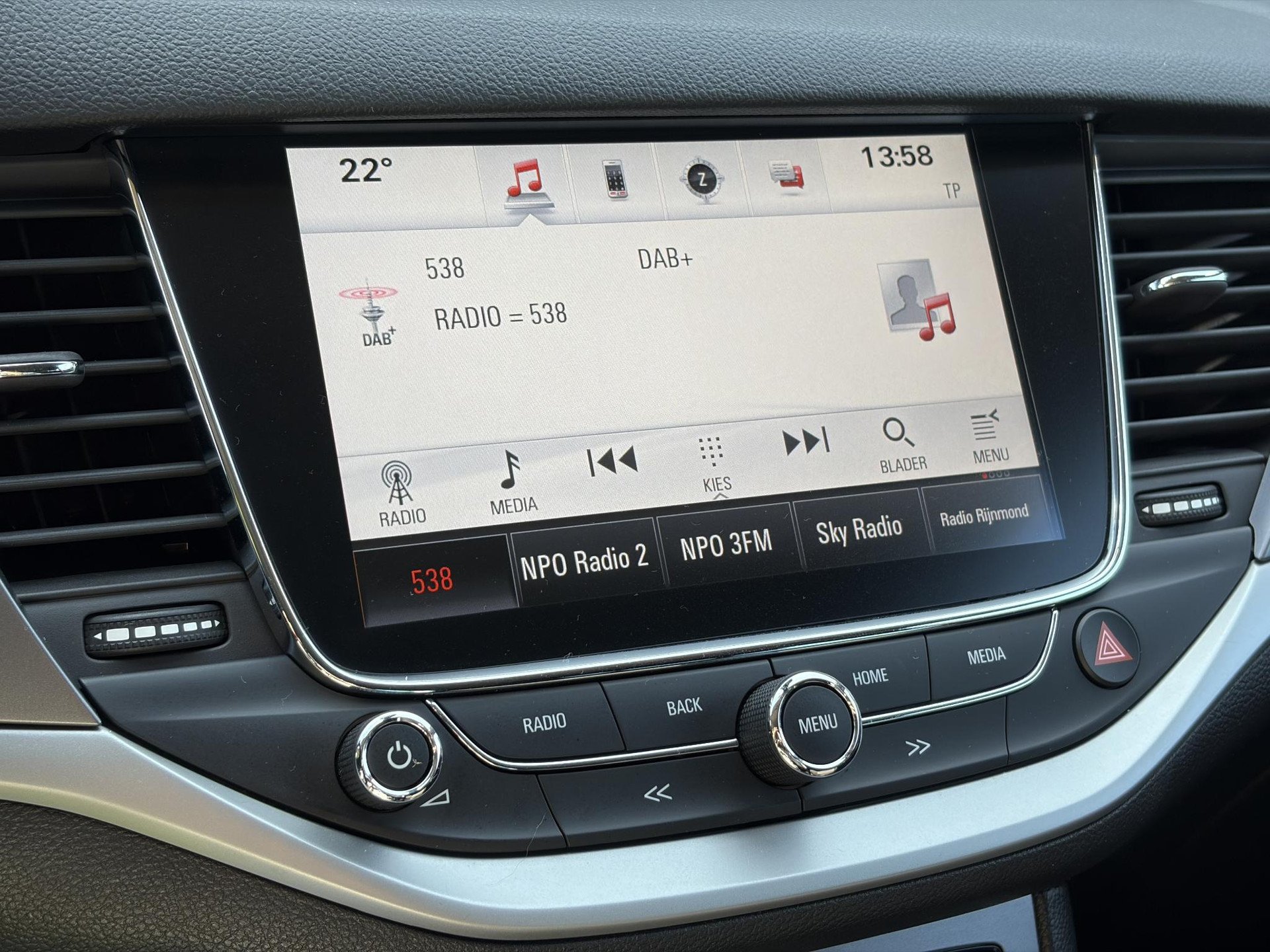 Opel Astra 1.4 Black Edition 2e Eigenaar,Carplay,150pk,Navi,6 Bak,Airco,Cruise,Lm velgen,Pdc,N.A.P,Apk tot 10-2027
