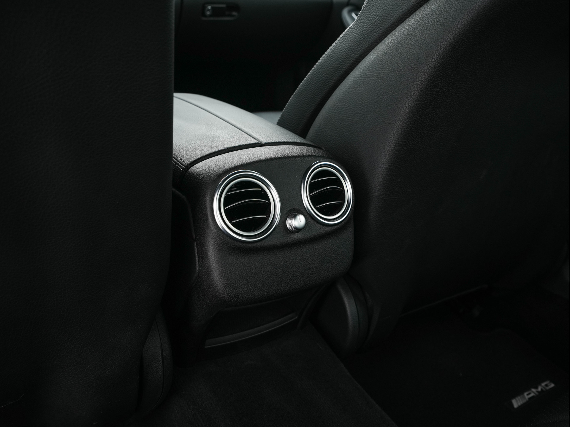 Mercedes-Benz C-klasse 300 CDI HYBRID Lease Edition AMG-Sport-Pack Aut. *FULL-LED | ARTICO-FULL-LEATHER | NAVI-FULLMAP | SPORT-SEATS | ECC | SHIFT-PADDLES | PDC | CRUISE | CAMERA | 18''ALU *