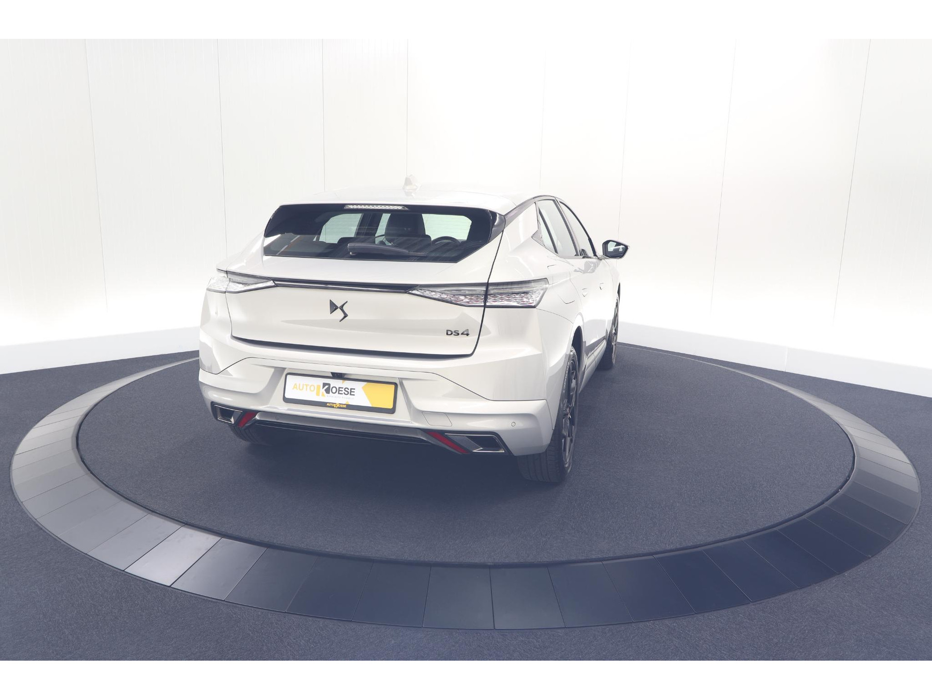 DS 4 PureTech 130 EAT8 Performance Line | Camera | Apple Carplay | Alcantara® bekleding | Parkeersensensoren