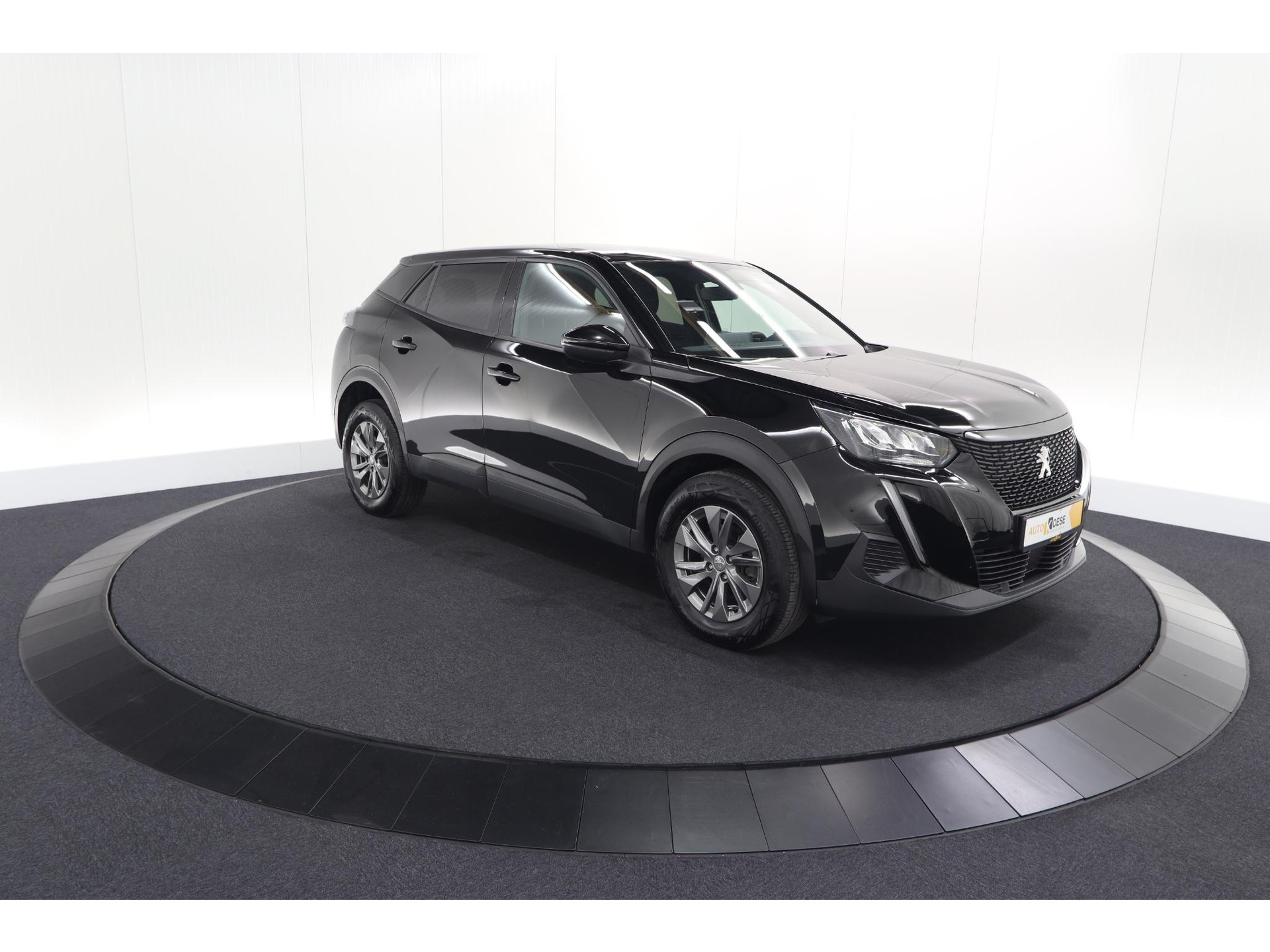 Peugeot 2008 PureTech 130 EAT8 Active Pack | Parkeersensoren | Apple CarPlay | Climate Control | Stoelverwarming