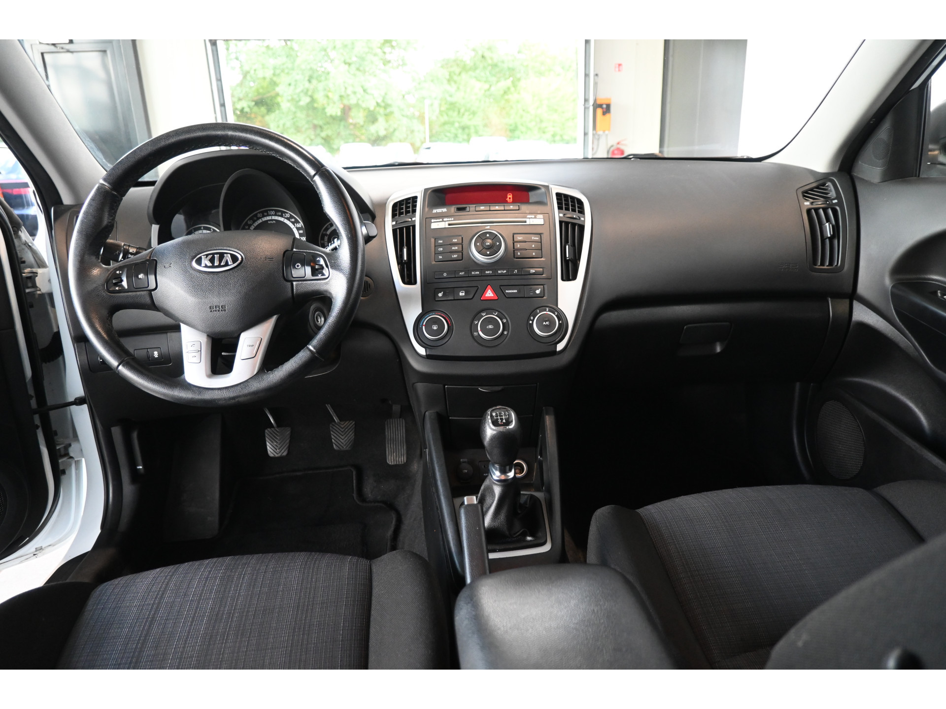 Kia cee'd 1.4 CVVT X-tra Airco Trekhaak Stoelverwarming All in Prijs! Inruil Mogelijk!