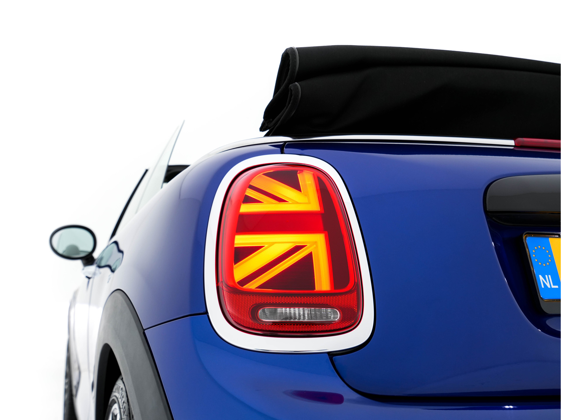 MINI Mini Cabrio 1.5 Cooper Chili *LEATHER | FULL-LED | HEATED-SPORTSEATS | KEYLESS | NAVI-FULLMAP | ECC | PDC | CRUISE | AMBIENT-LIGHT | AIRSCARF | 18''ALU*