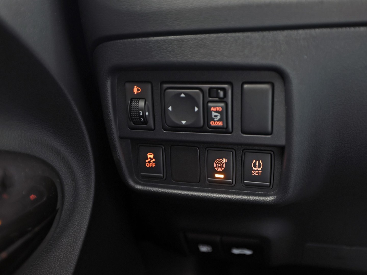 Nissan Juke 1.6 Sport Automaat (NAVIGATIE, CLIMATE, 360 CAMERA, SPORTSTOELEN, ALCANTARA, ZWART HEMEL, GETINT GLAS, NIEUWE APK, NIEUWSTAAT)