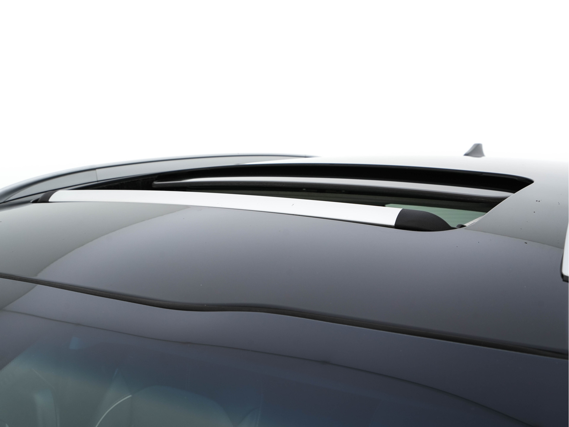 Kia e-Niro ExecutiveLine 64 kWh [ 3-Fase ] {SOH-100%} (INCL-BTW) Aut. *PANO | LEATHER | JBL-AUDIO | FULL-LED | NAVI-FULLMAP | DAB | ADAPTIVE-CRUISE | CAMERA | MEMORY-PACK | LANE-ASSIST | CCS-FASTLOADER | KEYLESS | DIGI-COCKPIT | 17"ALU*