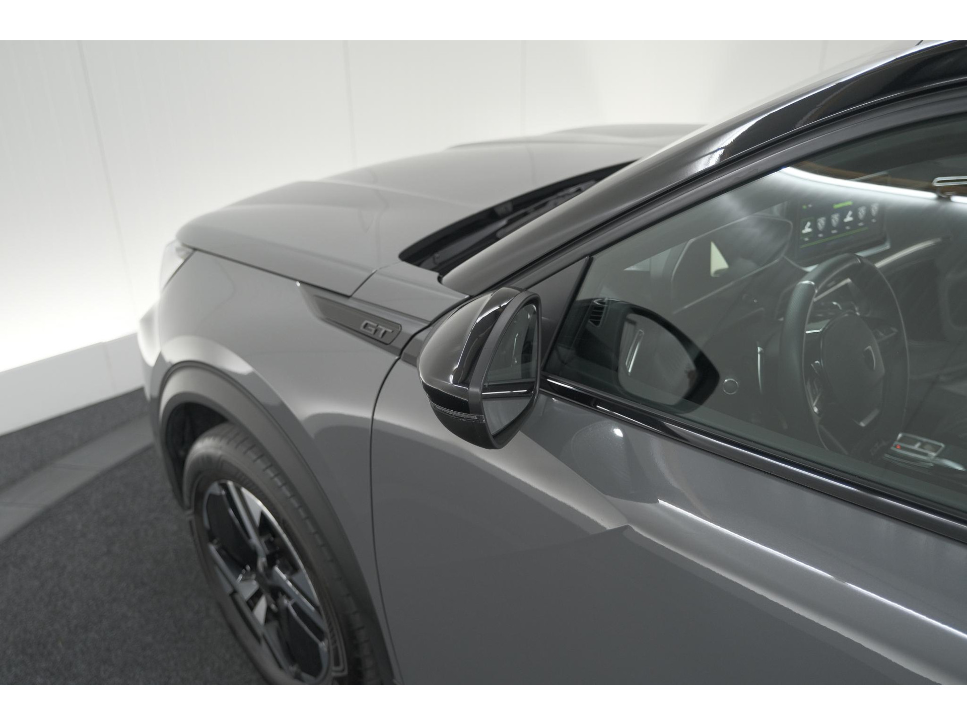 Peugeot 2008 PureTech 130 EAT8 GT | 360 Camera | Stoelmassage | Adaptieve Cruise Control | Dodehoekdetectie