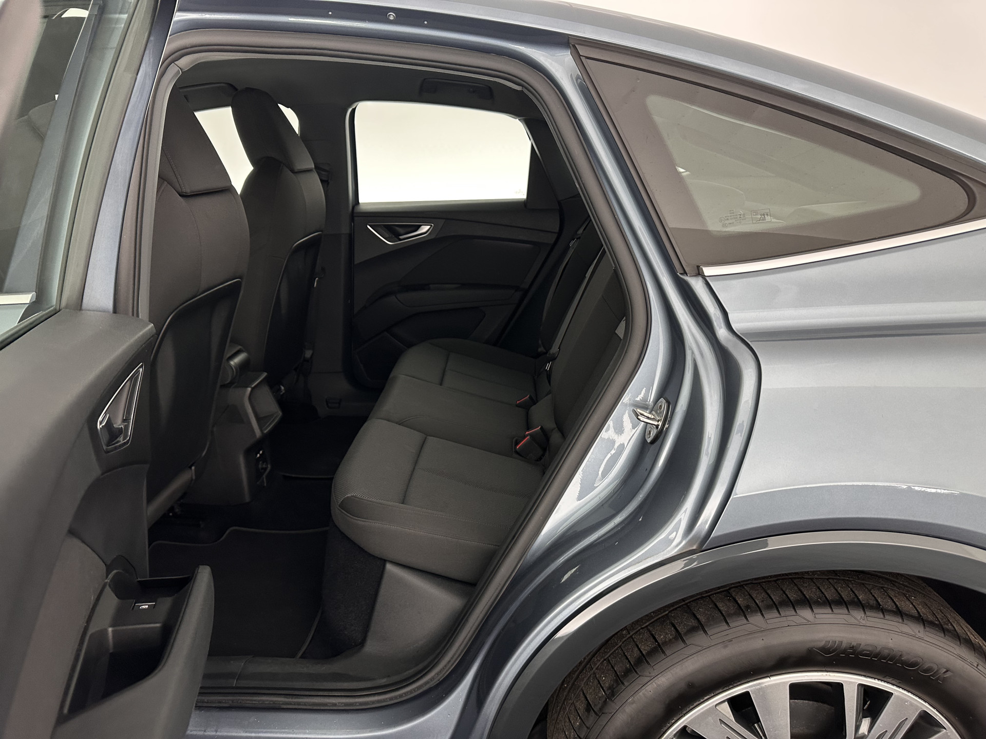 Audi Q4 Sportback e-tron 35 Advanced Edition 55 kWh {SOH-88%} (INCL-BTW) Aut.*NAVI-FULLMAP | MATRIX-LED | KEYLESS | CAMERA | AUDI-SOUND |  DIGI-COCKPIT | DAB | AMBIENTLIGHT | HEATED-SPORTSEATS | PRIVACYGLASS | CRUISE | 19''ALU*