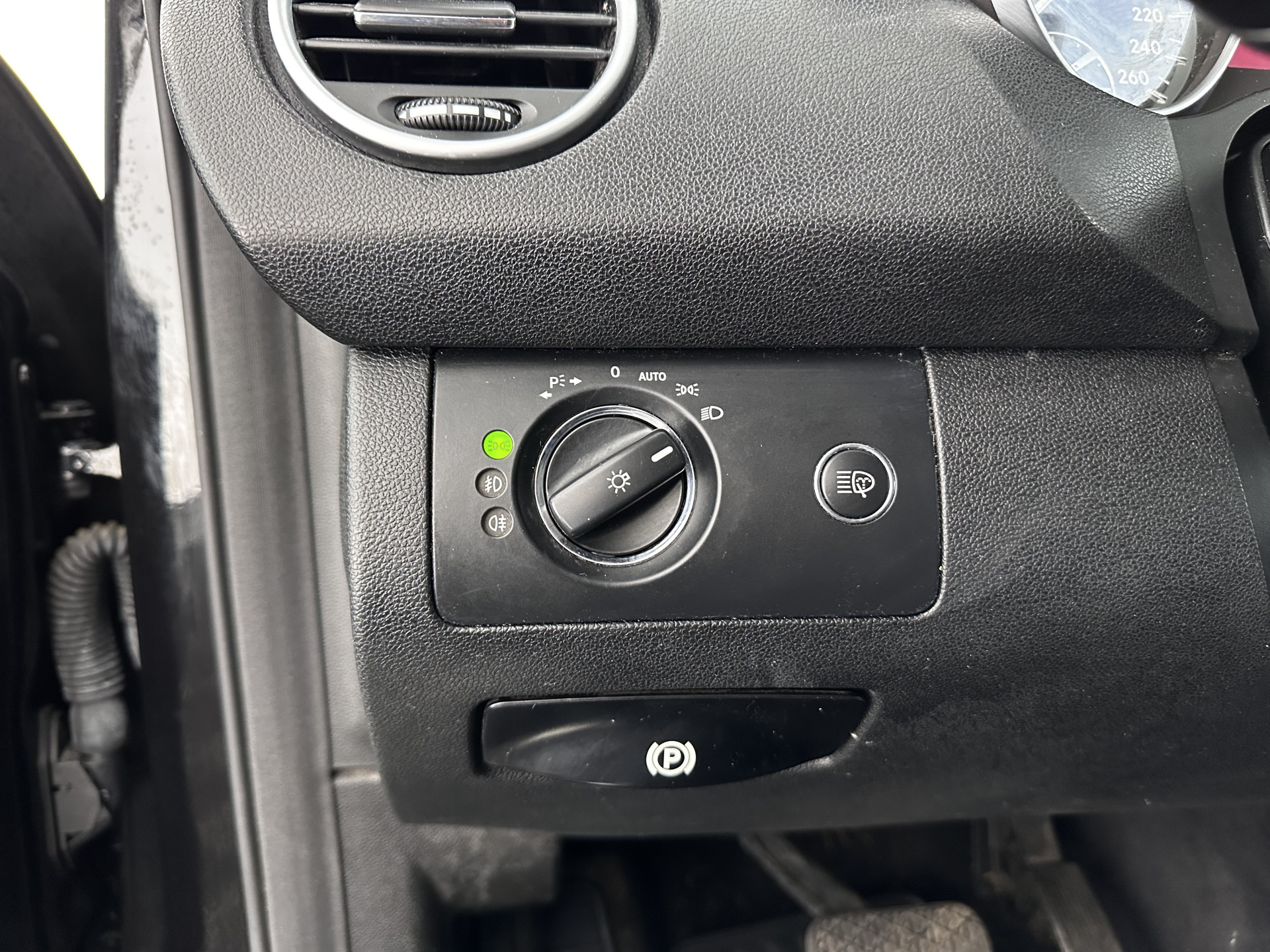 Mercedes-Benz M-klasse ML 420 CDI (⚠️) Aut. *PANO | LEATHER | BI-XENON | NAVI-FULLMAP | KEYLESS | AIRMATIC | CAMERA | TOWBAR | CRUISE | HARMAN/KARDON-AUDIO| MEMORY-PACK | HEATED-COMFORT-SEATS | 19"ALU*