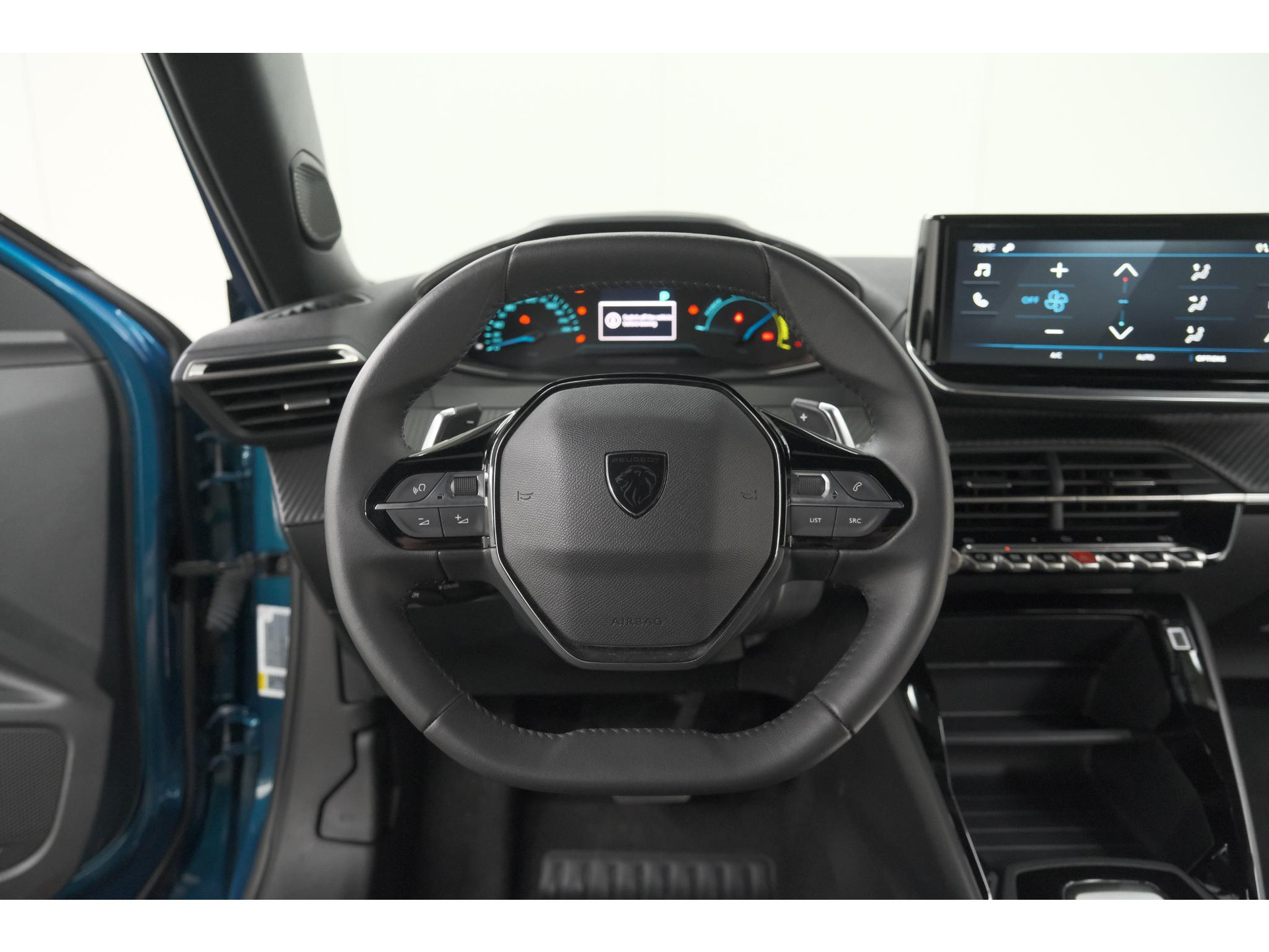 Peugeot 2008 Hybrid 136 e-DCS6 Style | Apple Carplay | Parkeersensoren | Climate control