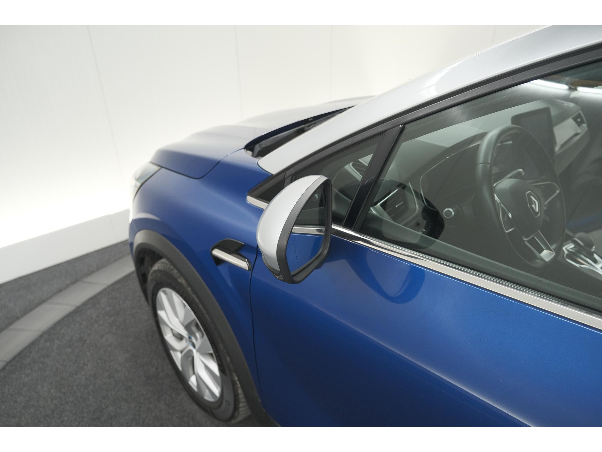 Renault Captur 1.6 E-Tech Plug-in Hybrid 160 Intens | Camera | 9.3 Inch Groot Scherm | Apple Carplay | Parkeersensoren