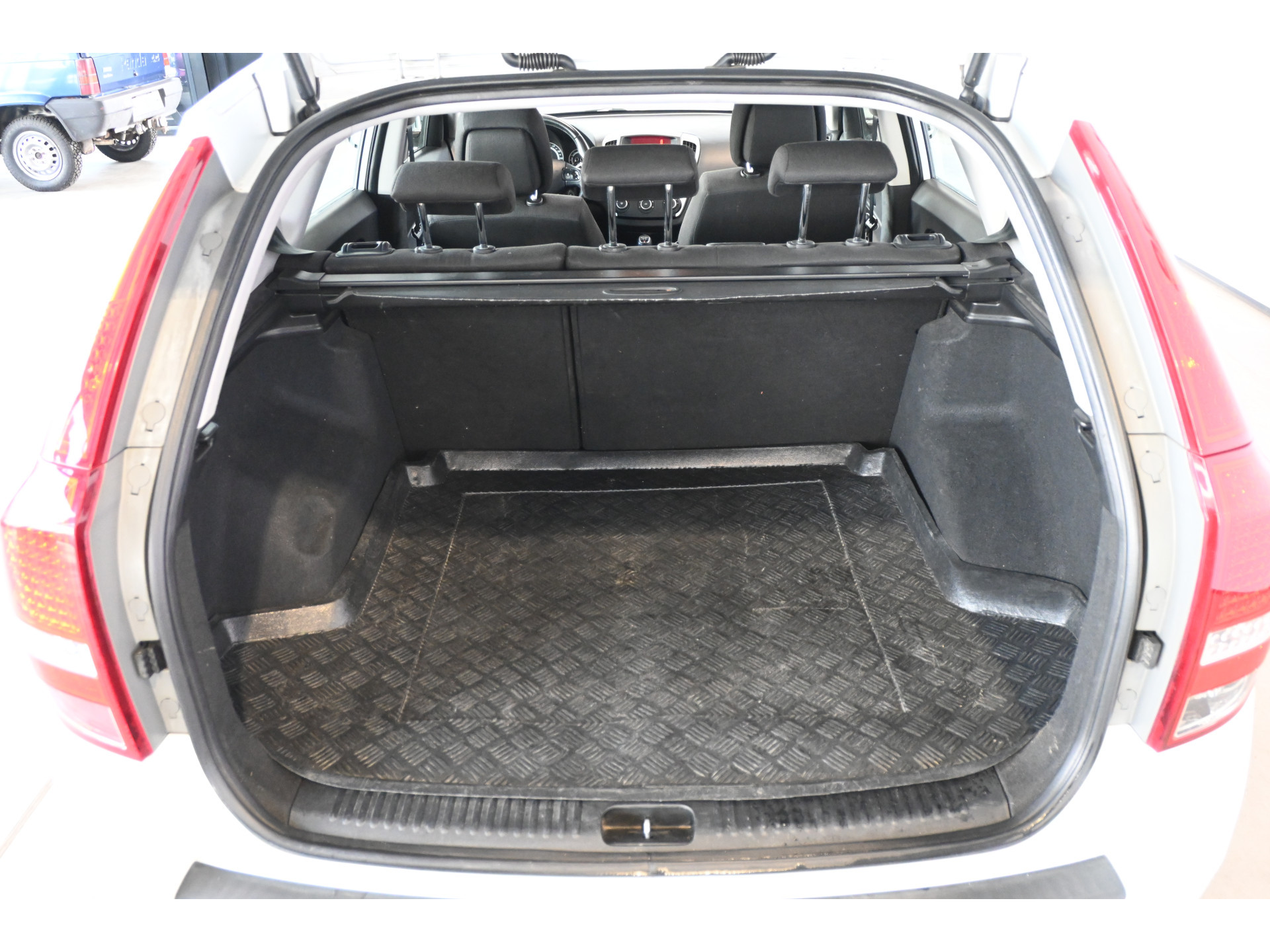 Kia cee'd 1.4 CVVT X-tra Airco Trekhaak Stoelverwarming All in Prijs! Inruil Mogelijk!