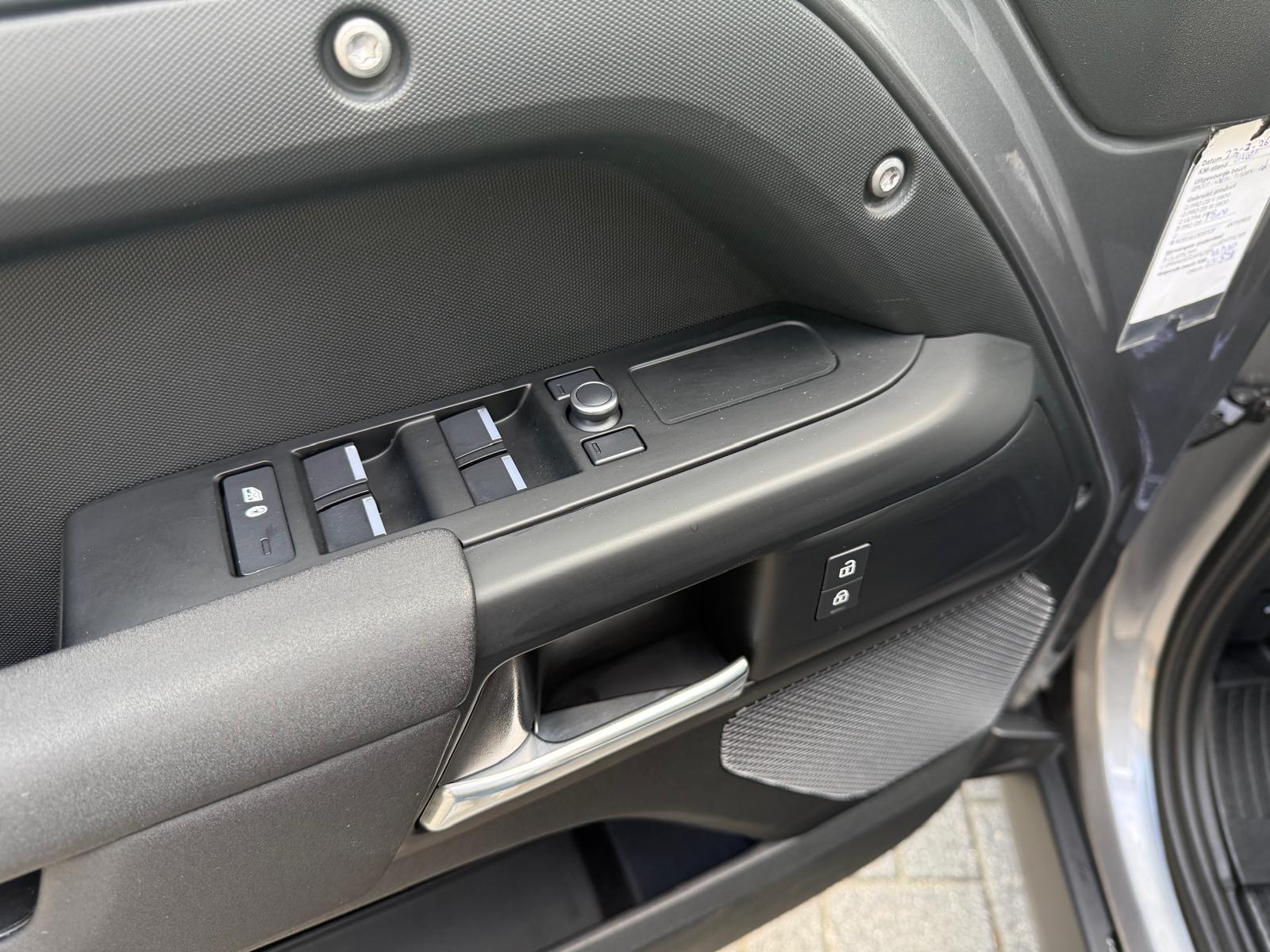 Land Rover Defender 2.0 D240 110 S | 3/6/12MND GARANTIE | GRIJSKENTEKEN| PANO | CRUISE | LED | CARPLAY | DAB | NAVI | LMV |