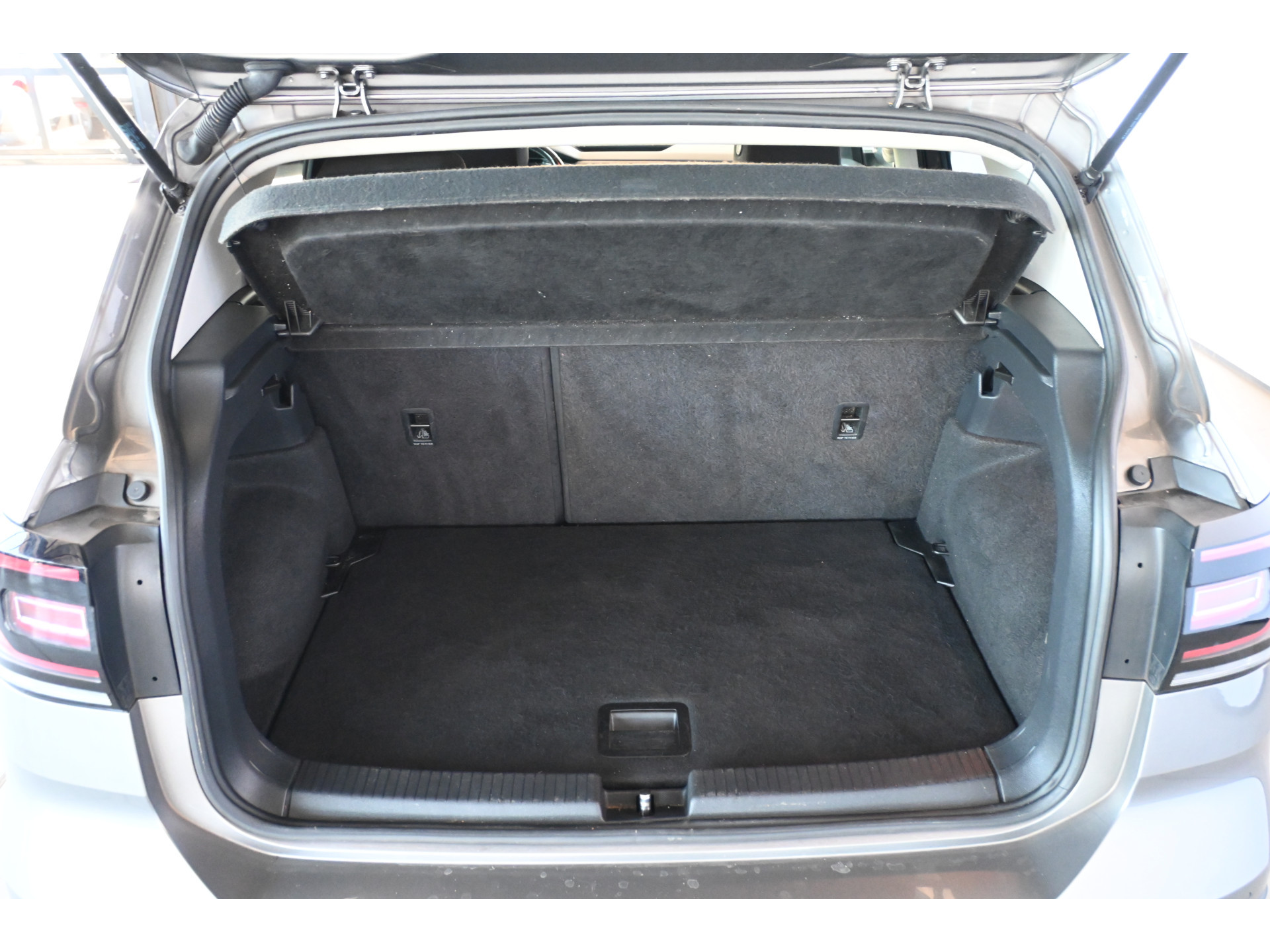 Volkswagen T-Cross 1.0 TSI Life Clima Adaptieve Cruise Carplay PDC Stoelverwarming 1e Eigenaar! Inruil Mogelijk!