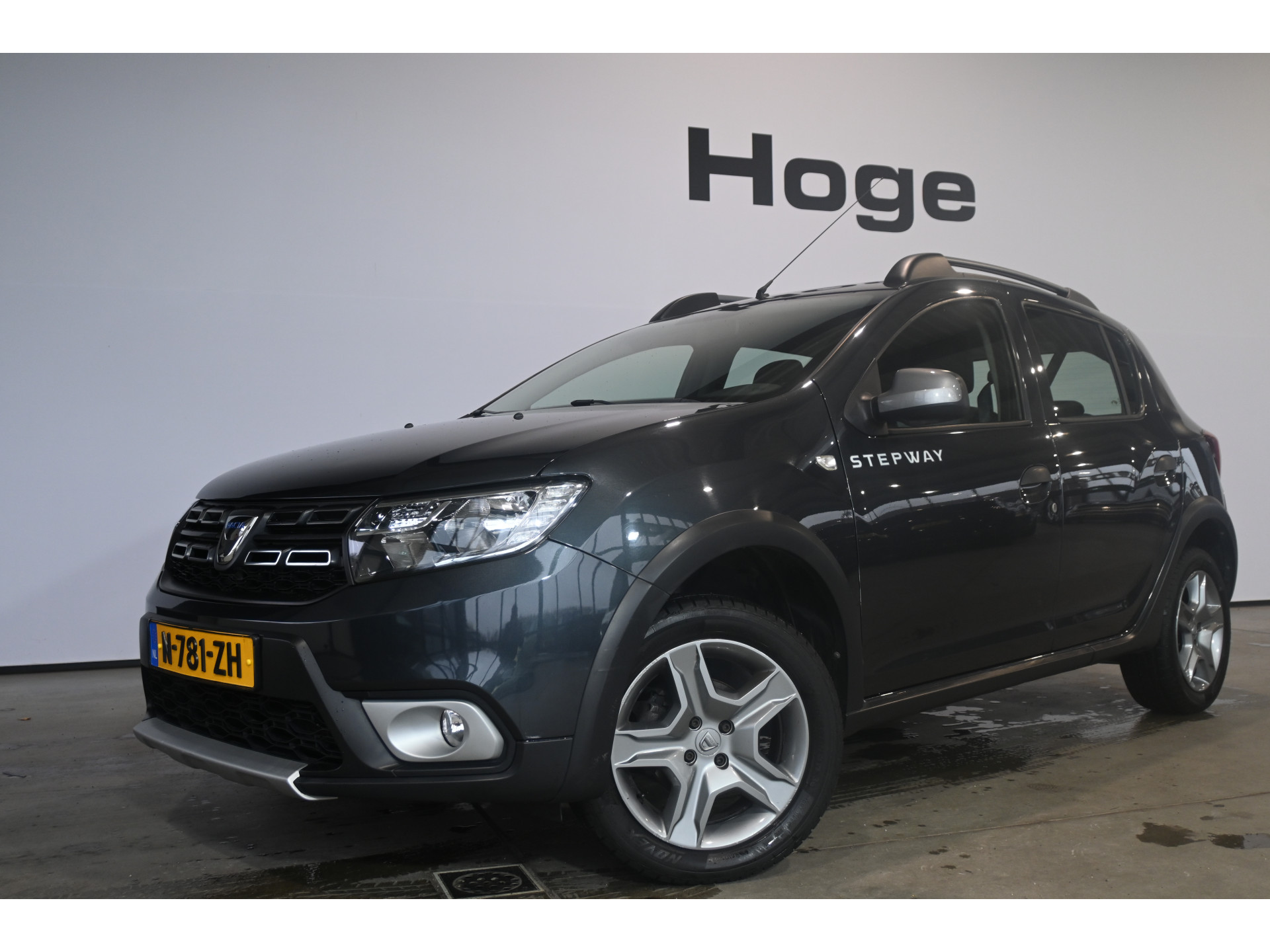 Dacia Sandero 0.9 TCe Stepway Tech Road Airco Navigatie Trekhaak Goed Onderhouden! Inruil Mogelijk!