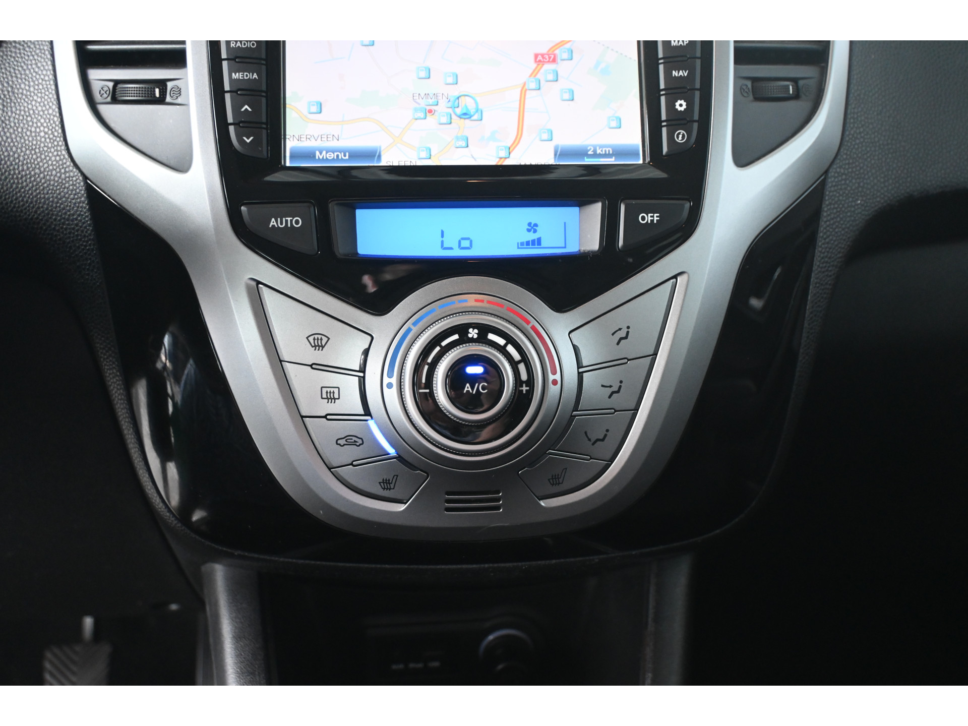 Hyundai ix20 1.4i i-Catcher Clima Navigatie Schuifdak Trekhaak Goed Onderhouden! Inruil Mogelijk!