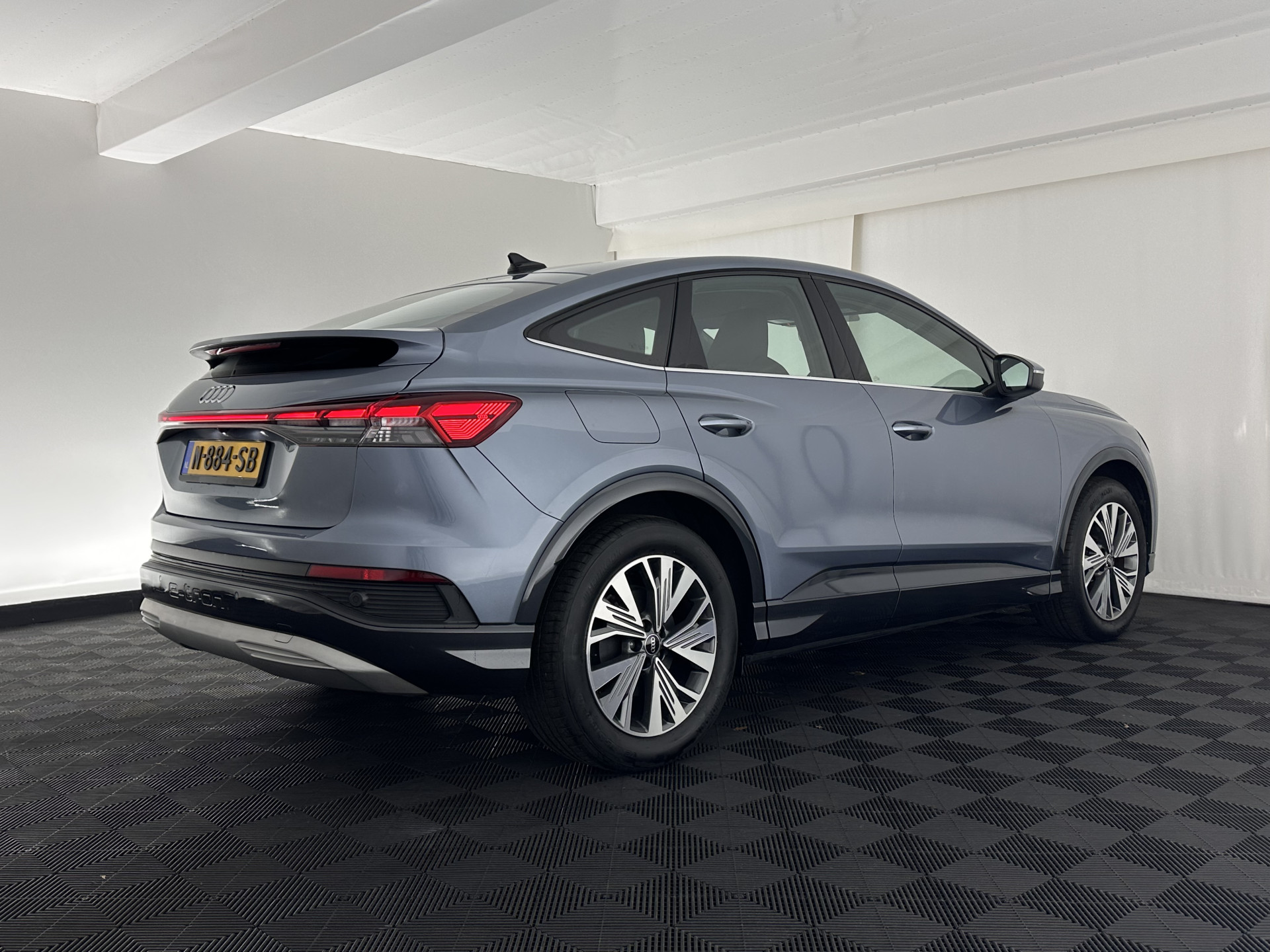 Audi Q4 Sportback e-tron 35 Advanced Edition 55 kWh {SOH-88%} (INCL-BTW) Aut.*NAVI-FULLMAP | MATRIX-LED | KEYLESS | CAMERA | AUDI-SOUND |  DIGI-COCKPIT | DAB | AMBIENTLIGHT | HEATED-SPORTSEATS | PRIVACYGLASS | CRUISE | 19''ALU*