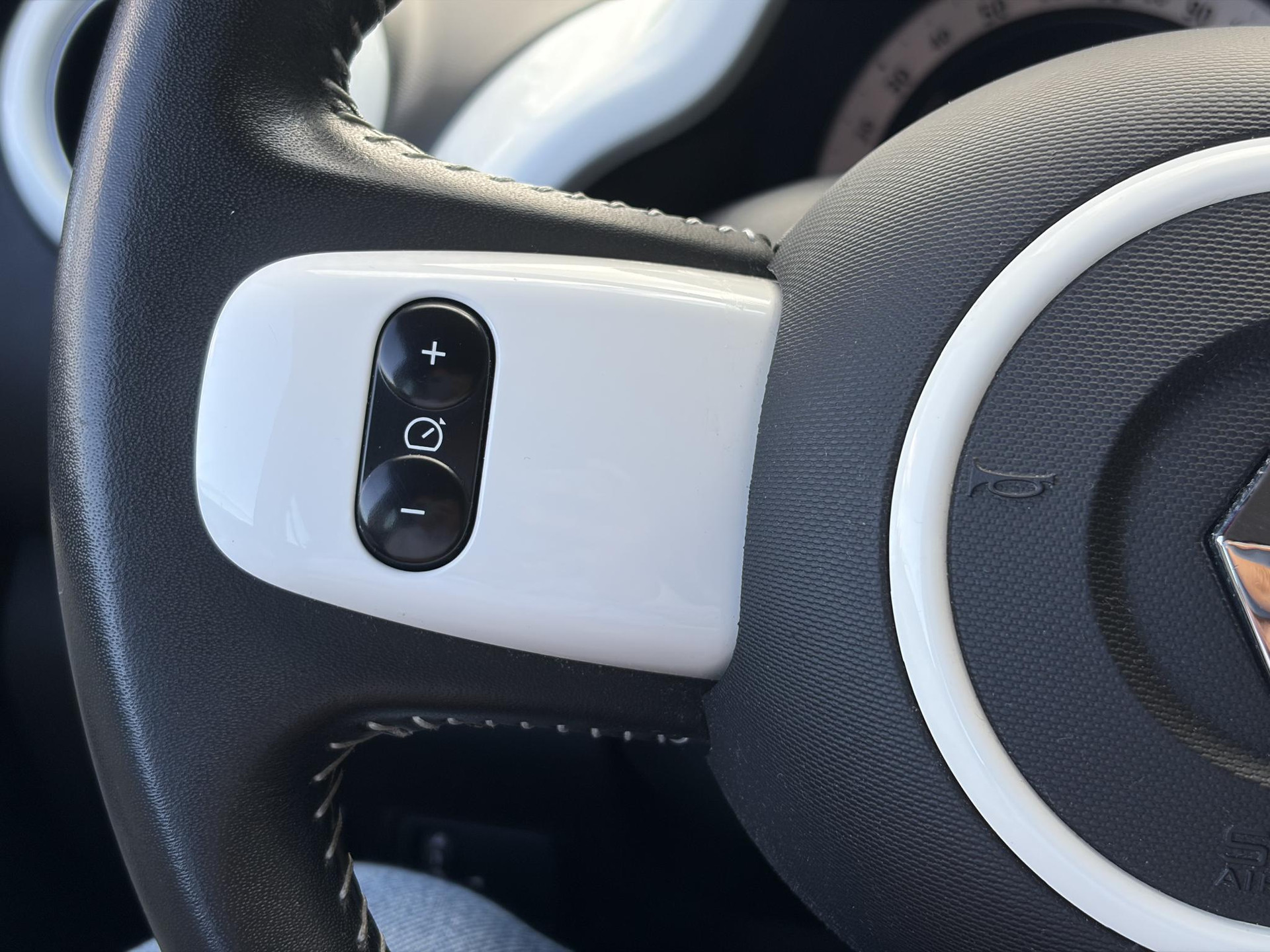 Renault Twingo 1.0 SCe Dynamique Dealer Onderhouden l Airco l Cruise l Recent beurt gehad l Lm velgen l Weinig Km l N.A.P l Apk tot 05-2027