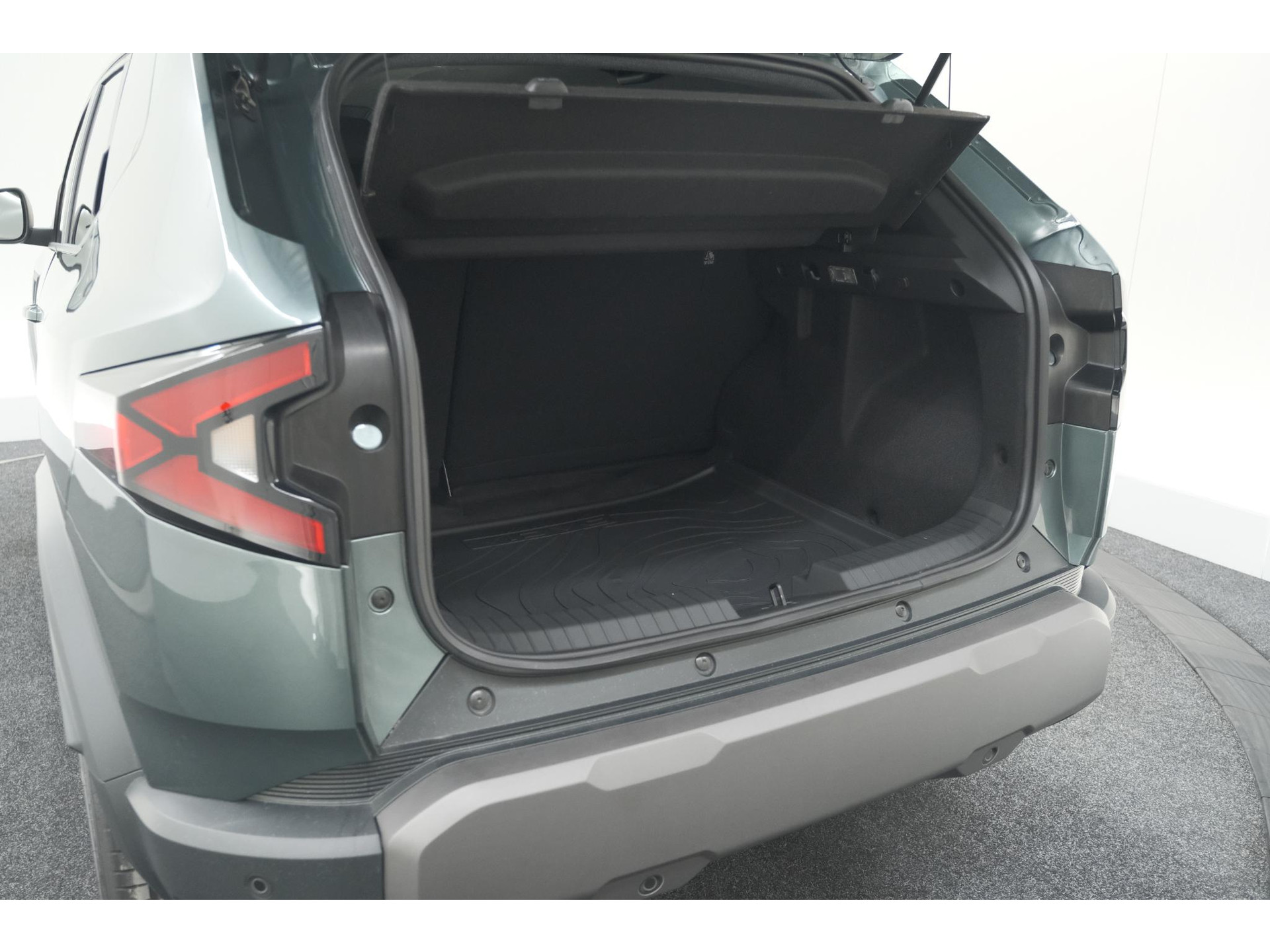 Dacia Duster Mild Hybrid 130 Extreme | Camera | Apple Carplay | Parkeersensoren | Stuurwielverwarming