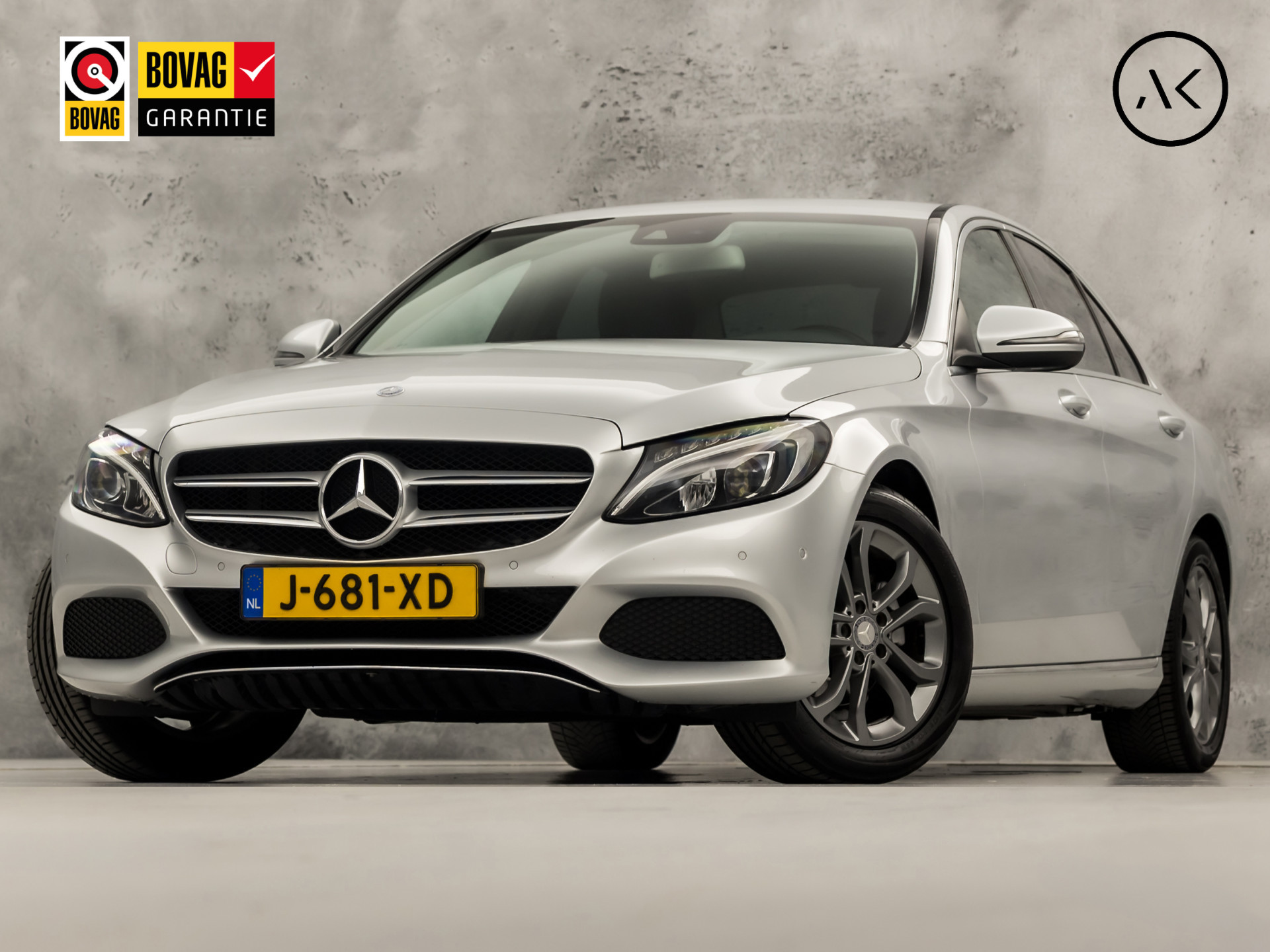 Mercedes-Benz C-Klasse 180 Sport 156Pk Automaat (NAVIGATIE, LEDER, SFEERVERLICHTING, GETINT GLAS, STOELVERWARMING, SPORTSTOELEN, CRUISE, NIEUWE APK, NIEUWSTAAT)