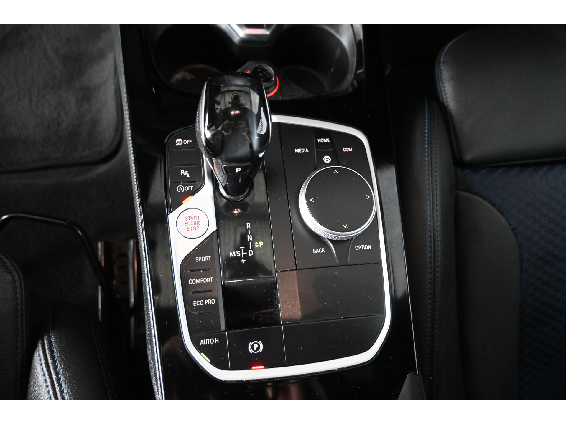 BMW 1-serie 118i High Executive Aut M Sport Navigatie Carplay Dealer Onderhouden! Inruil Mogelijk!