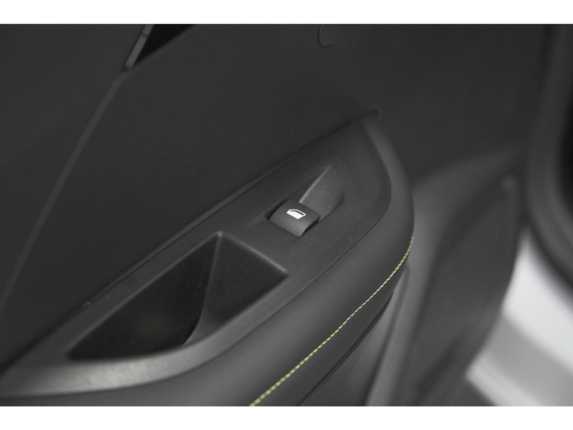 Peugeot 2008 PureTech 130 EAT8 GT | Camera | Apple Carplay | Parkeersensoren