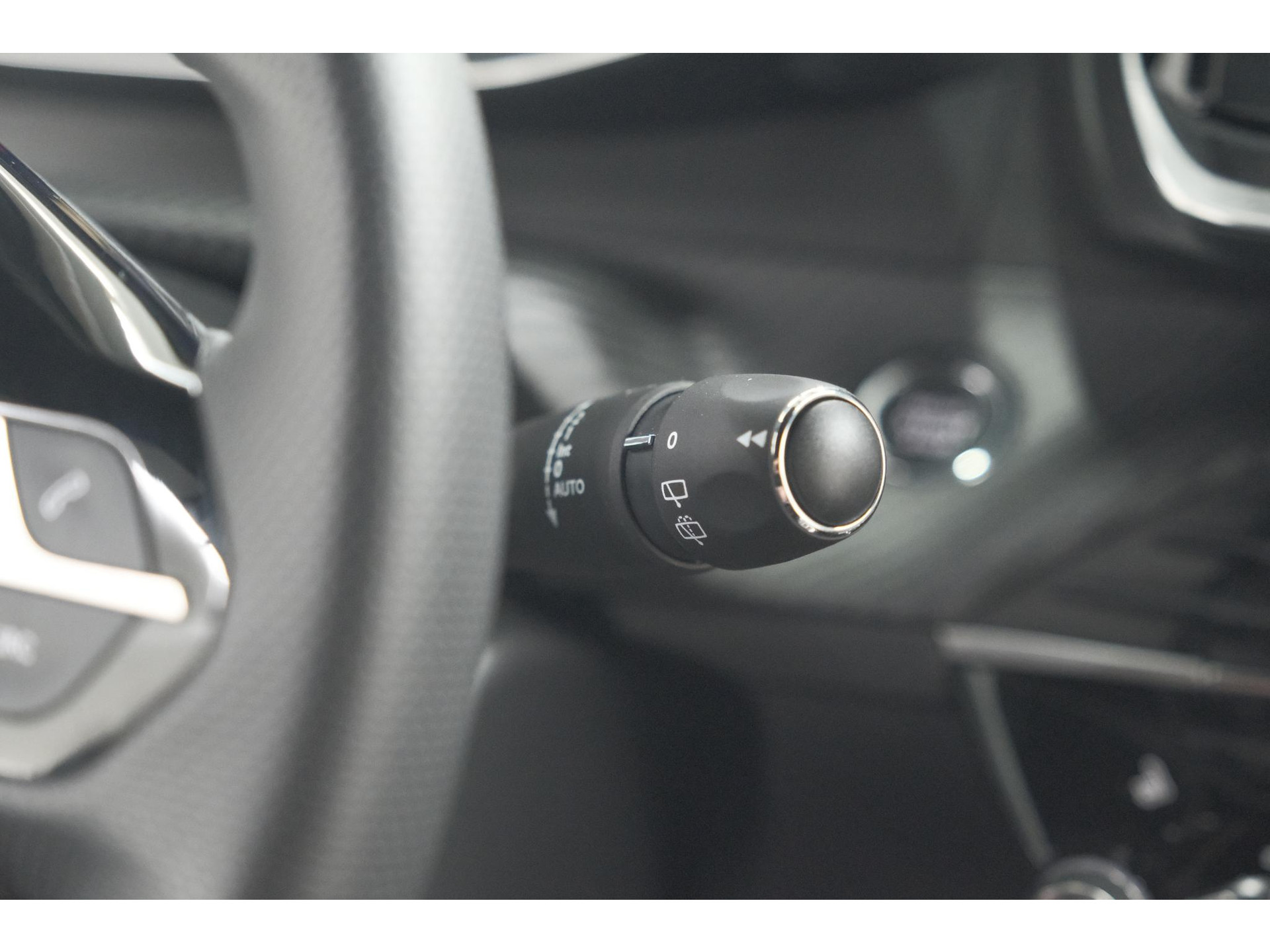 Peugeot 2008 PureTech 130 EAT8 GT | 360 Camera | Adaptieve Cruise Control | Stoelmassage | Apple Carplay