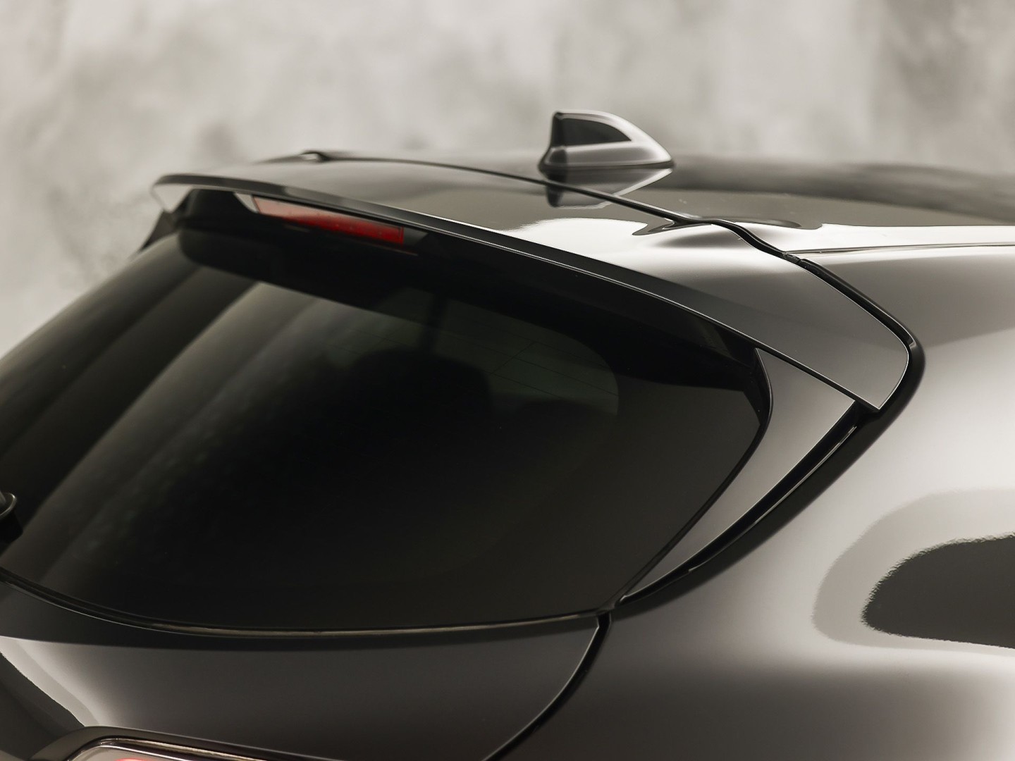 Toyota Corolla 1.8 Hybrid Sport Automaat (VIRTUAL COCKPIT, APPLE CARPLAY, CAMERA, STUUR/STOELVERWARMING, SPORTSTOELEN, ADAPTIVE CRUISE, ZWART HEMEL, NIEUWE APK, NIEUWSTAAT)