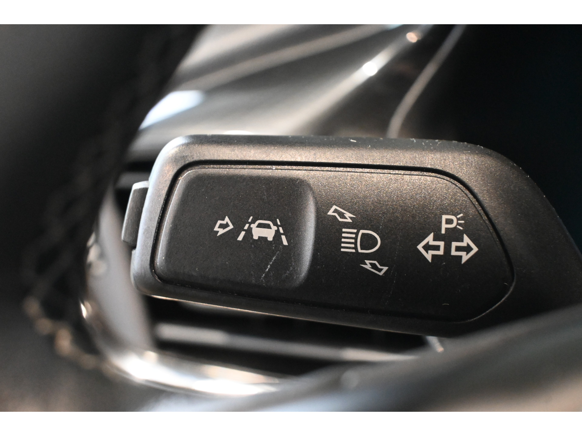 Ford Fiesta 1.0 EcoBoost Hybrid Active X Navigatie Caplay Stoel/Stuurverwarming Goed Onderhouden! Inruil Mogelijk!