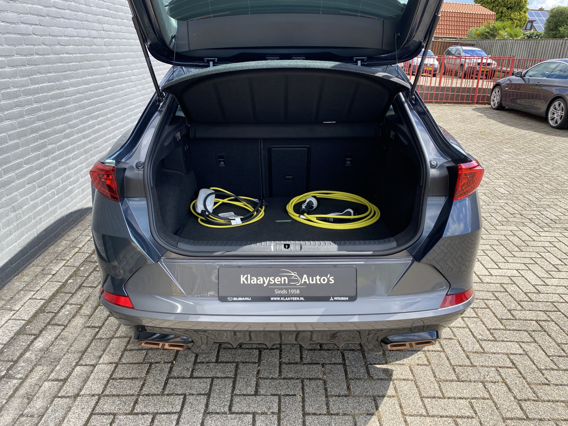 CUPRA Formentor 1.4 e-Hybrid Business 204 pk AUT. | 1e eigenaar | dealer onderh. | SOH 97% | navigatie | memory stoel | camera | stoel/stuurvw.