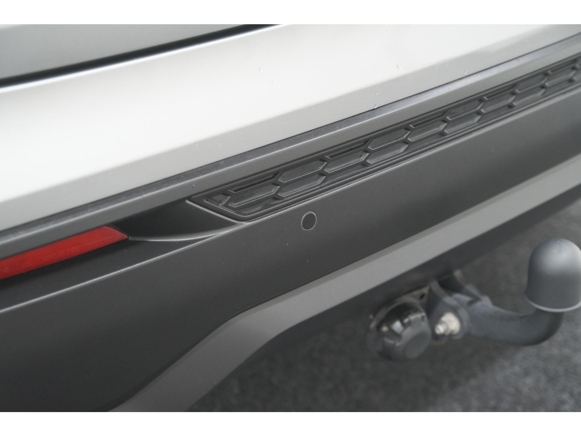 Nissan Juke 1.0 DIG-T Premiere Edition | Trekhaak | Camera | Apple Carplay | Parkeersensoren